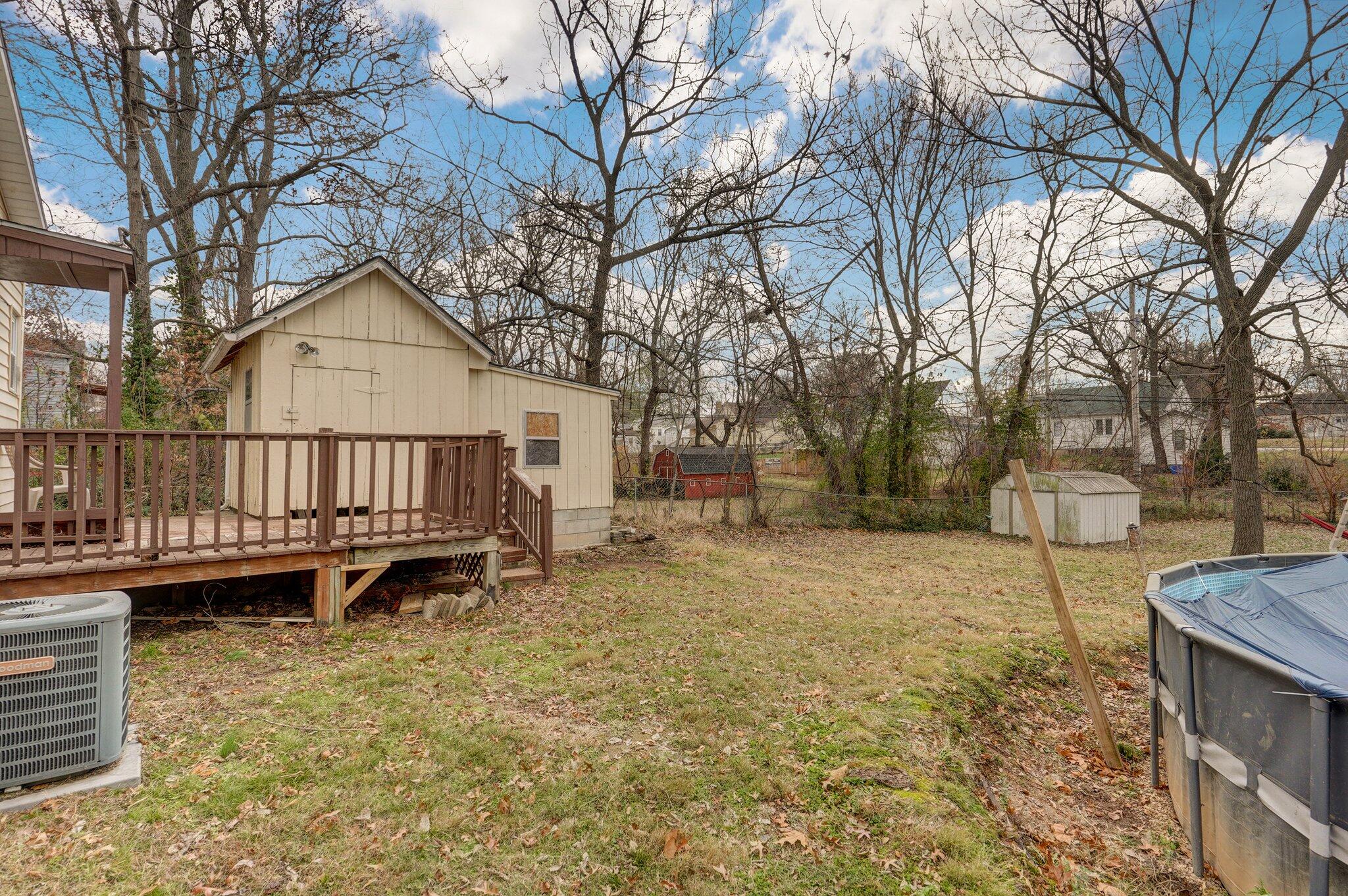 527 East South Street Property Photo 20