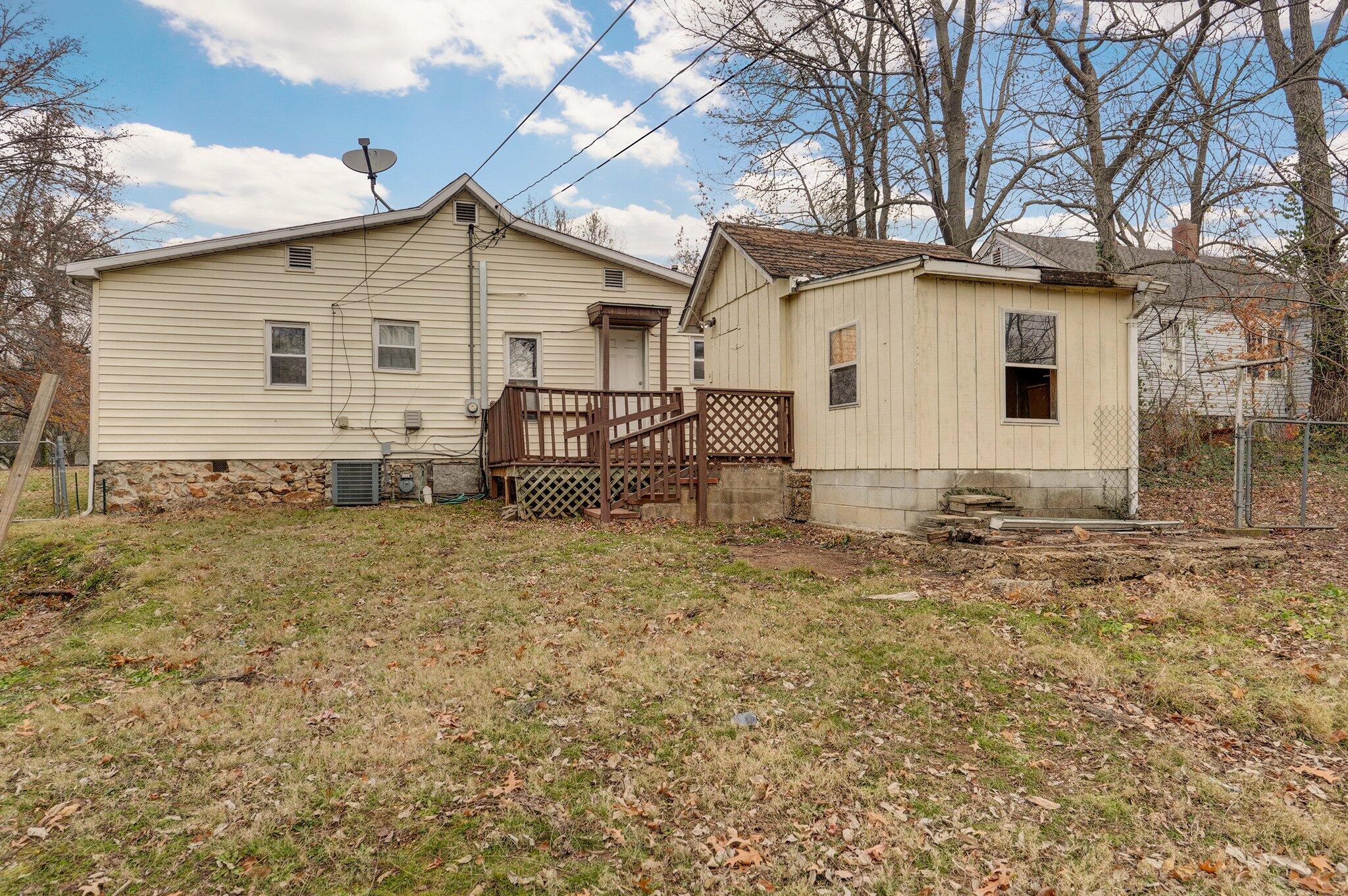 527 East South Street Property Photo 21