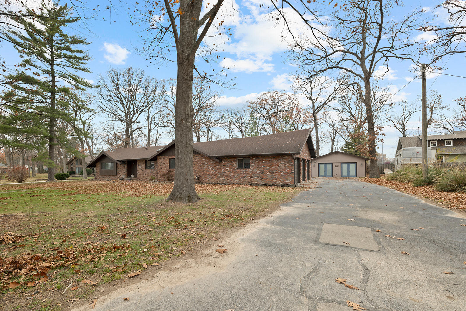 307 East Besse Street Property Photo 6