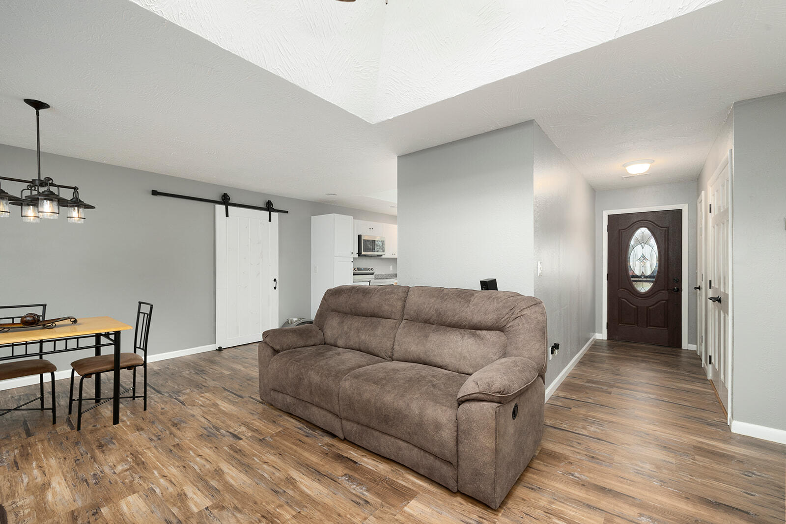 307 East Besse Street Property Photo 8