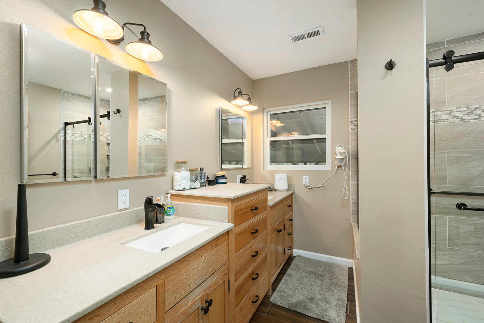 307 East Besse Street Property Photo 20