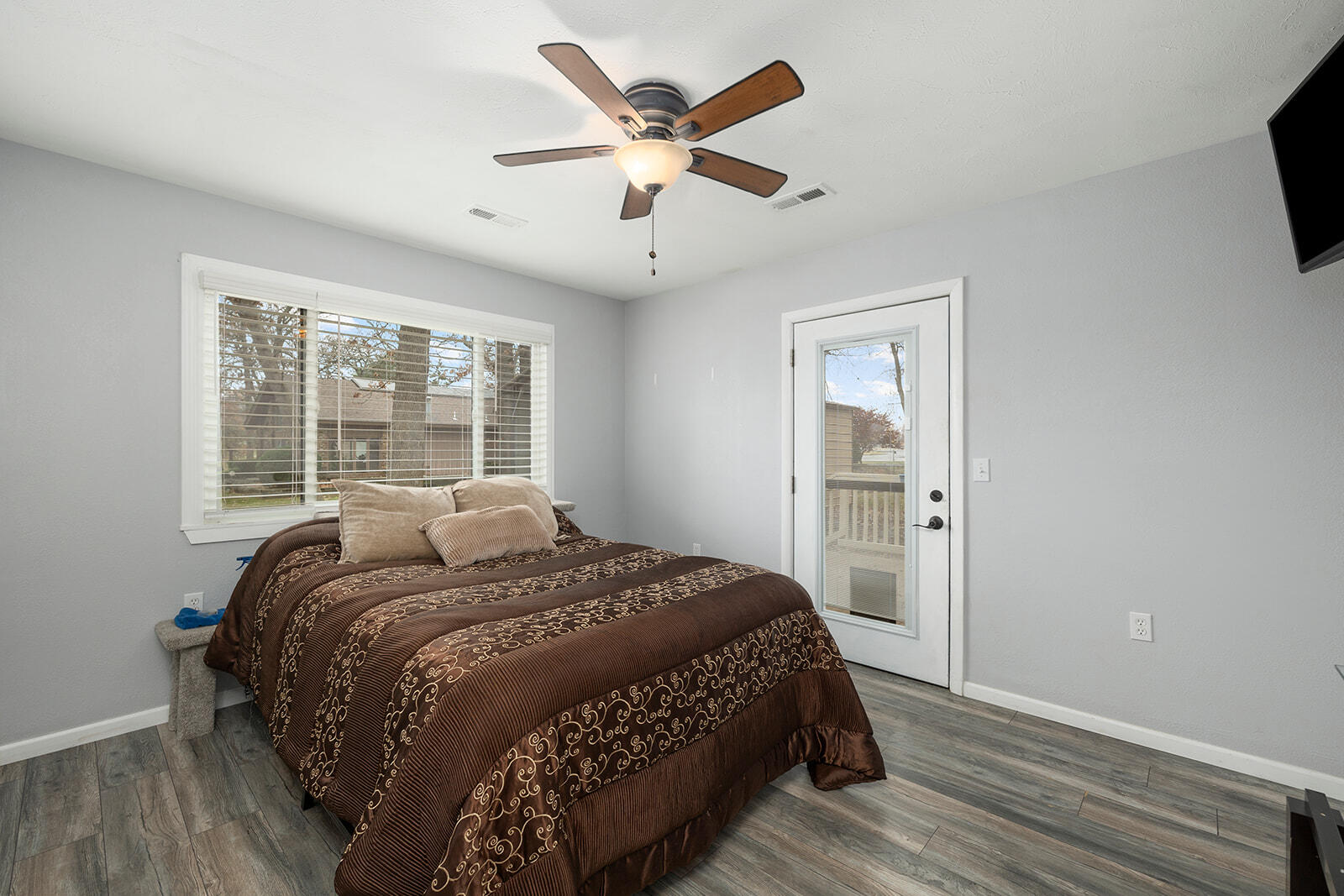 307 East Besse Street Property Photo 33