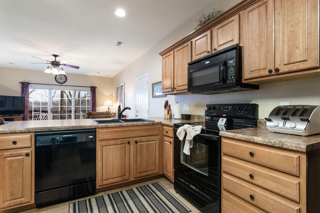 280 Tina Street Property Photo 10
