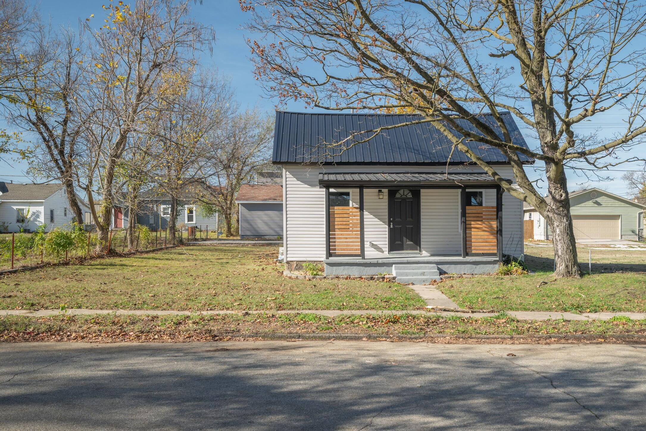 312 South Hall Street Property Photo 4
