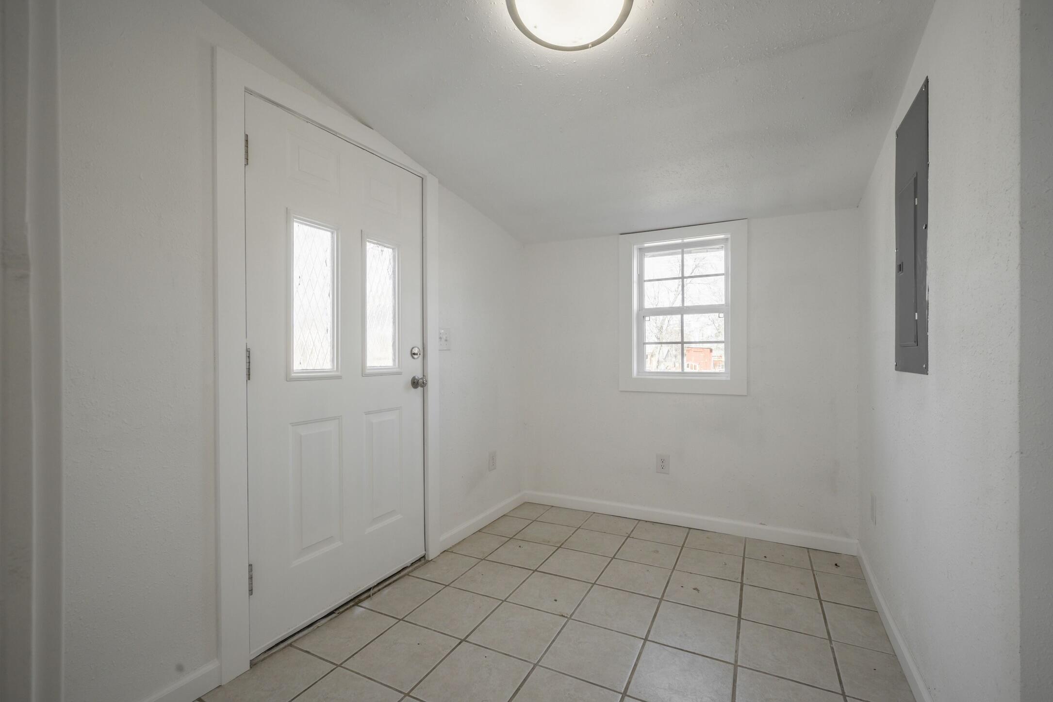312 South Hall Street Property Photo 37
