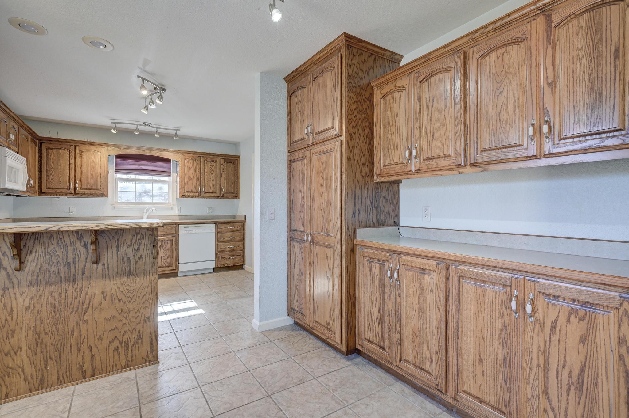 409 Ravenwood Circle Property Photo 16
