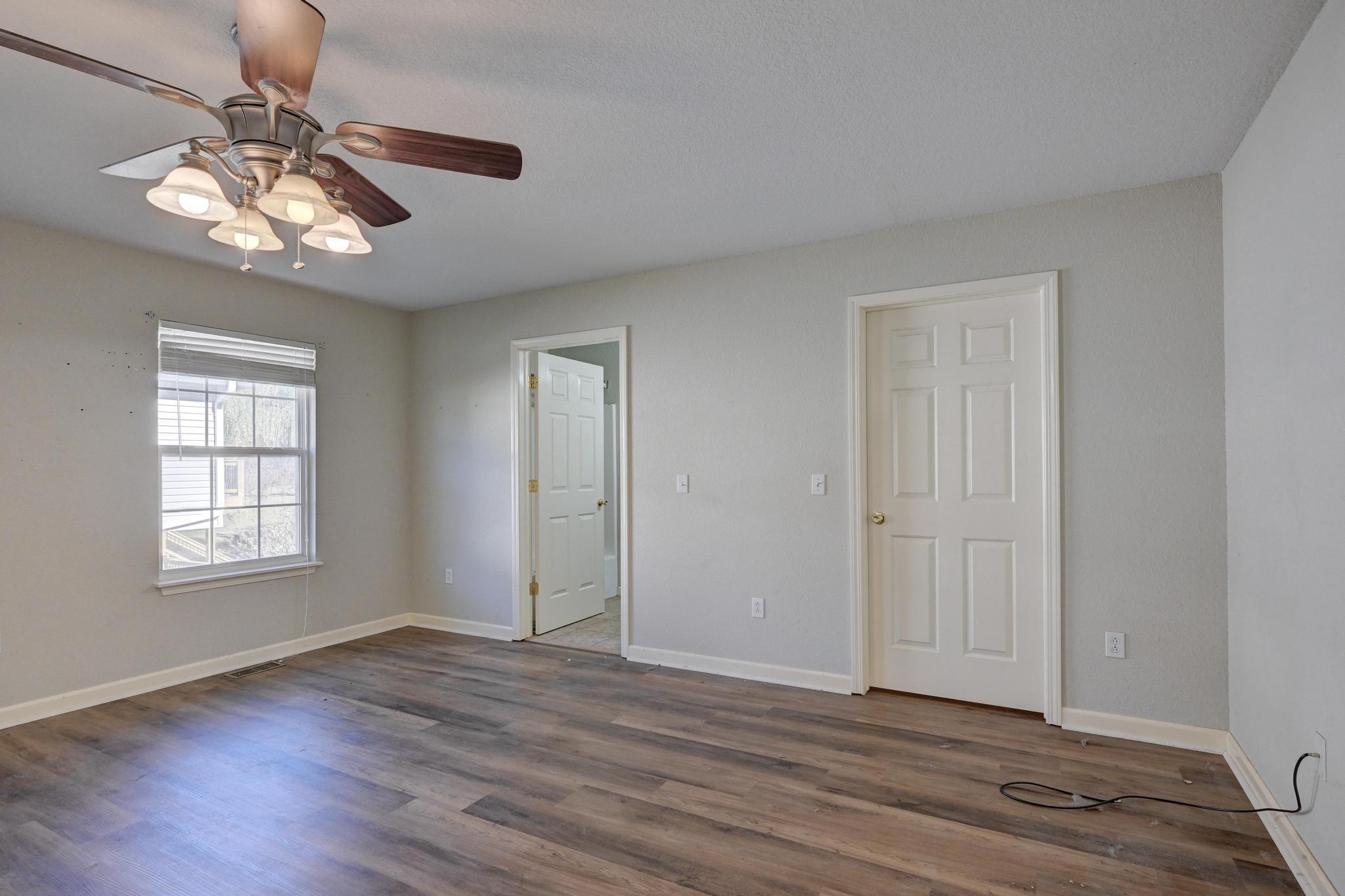 409 Ravenwood Circle Property Photo 17