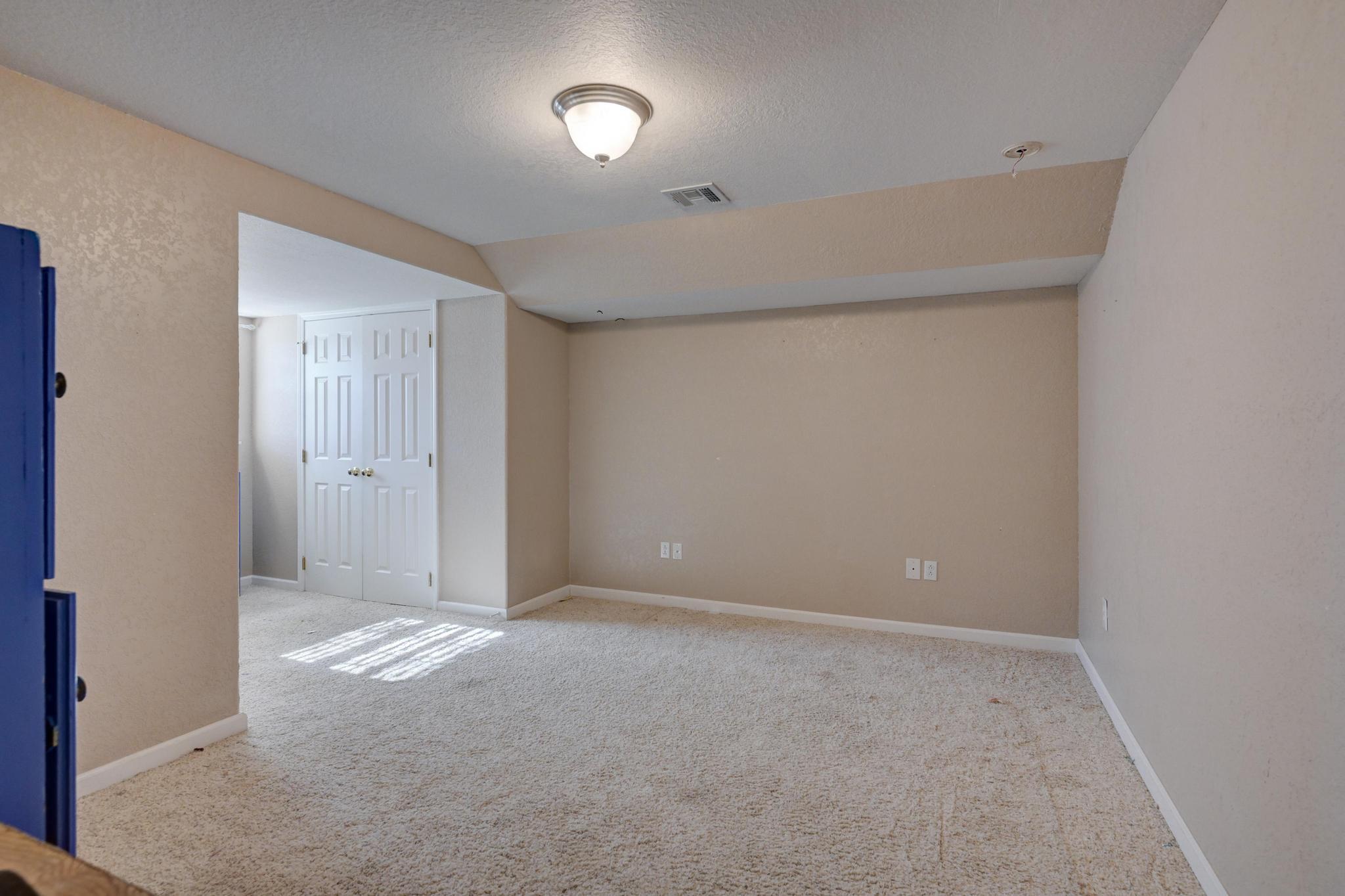409 Ravenwood Circle Property Photo 38