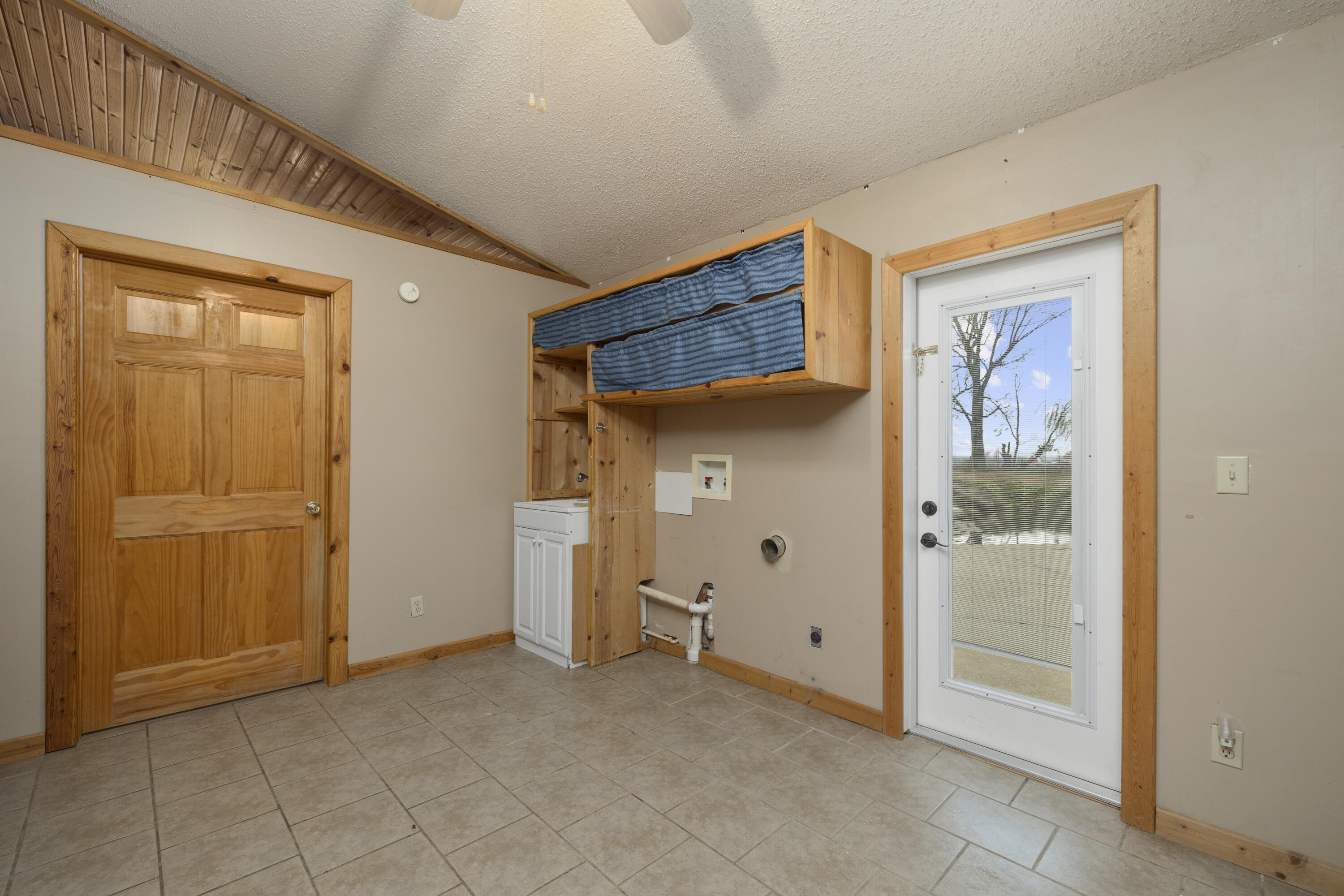 247 South Jefferson Street Property Photo 10