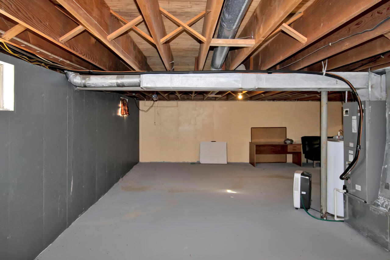 87 Hilltop Street Property Photo 43