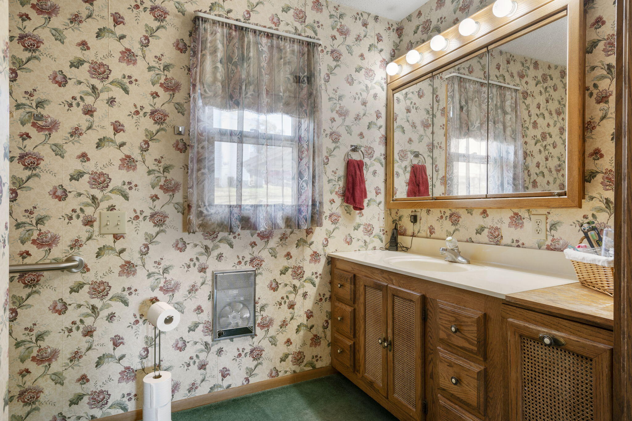 364 West Road Property Photo 19