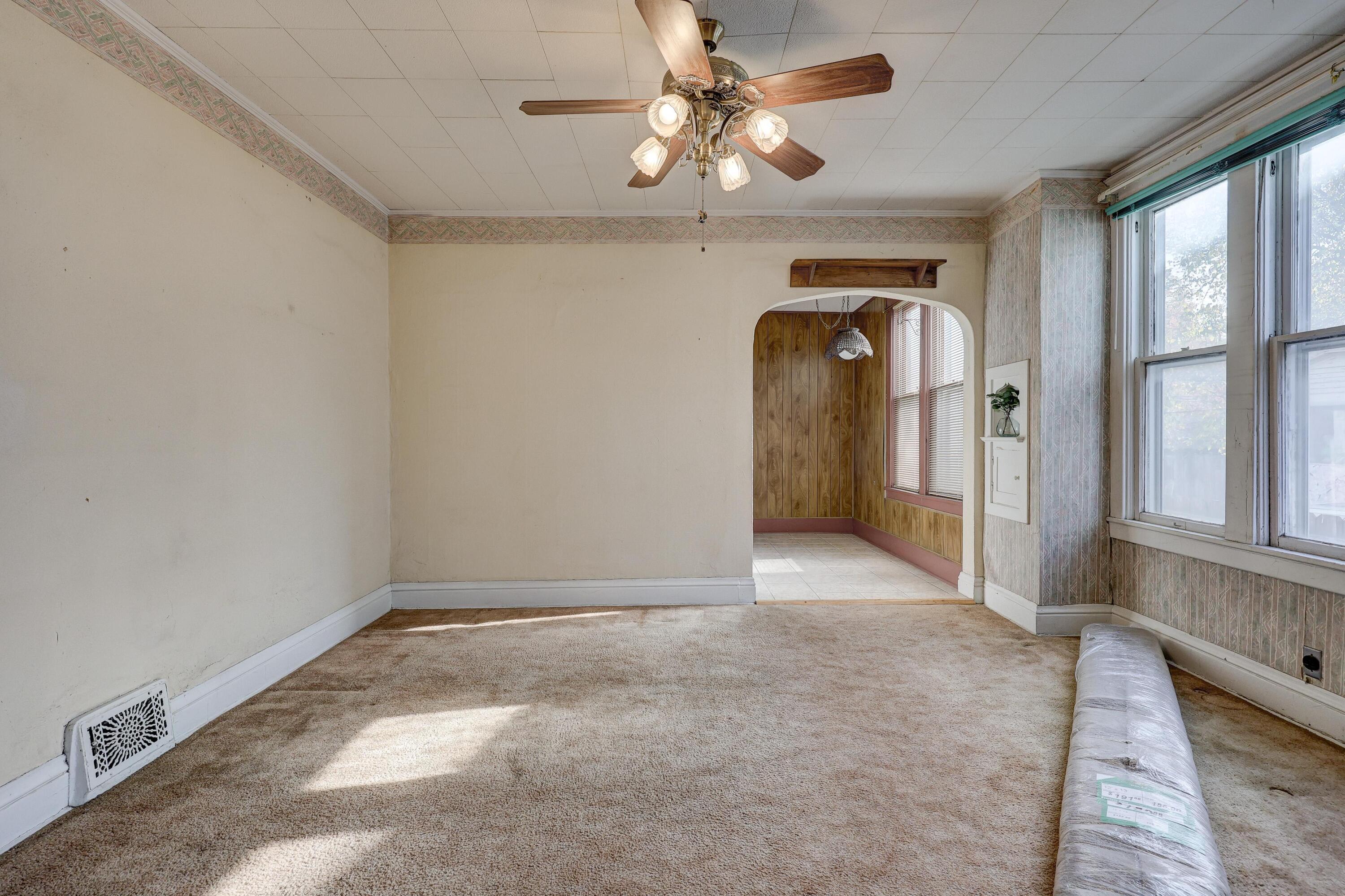 707 South Sergeant Avenue Property Photo 7