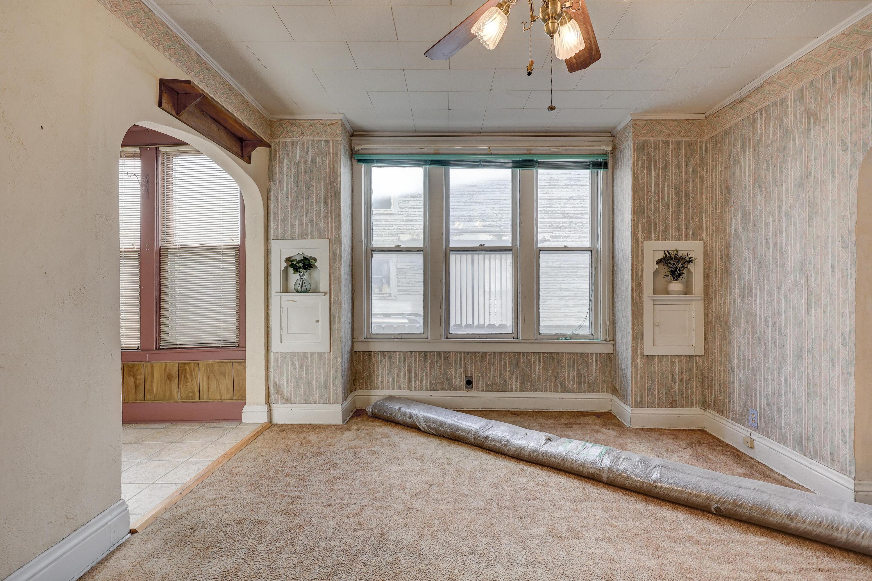 707 South Sergeant Avenue Property Photo 9