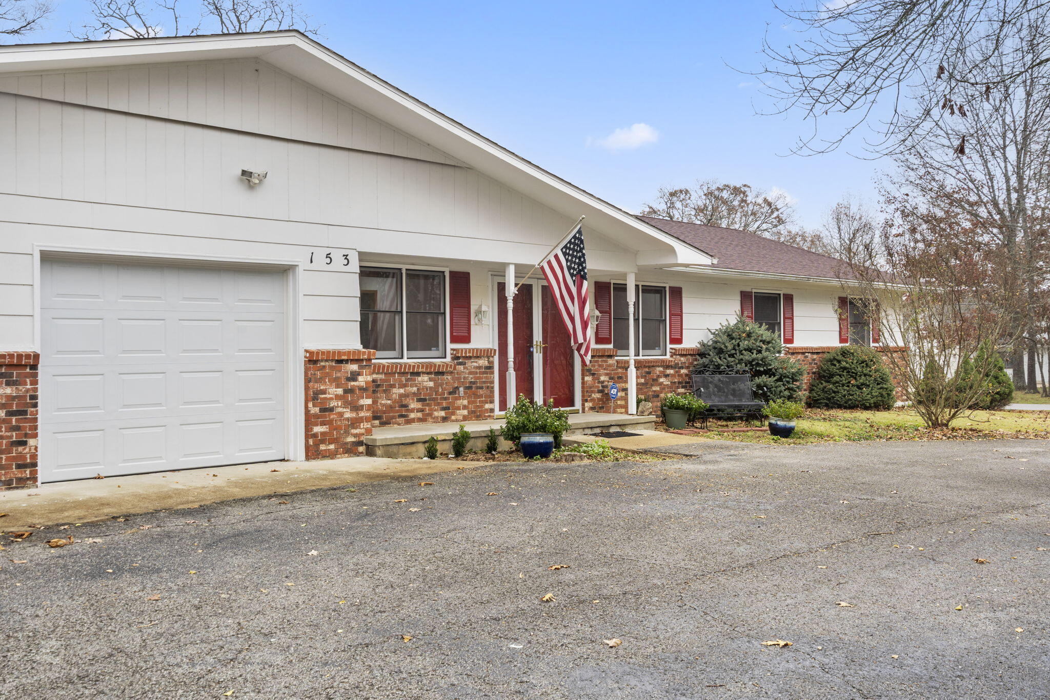 153 Hensley Road Property Photo 3
