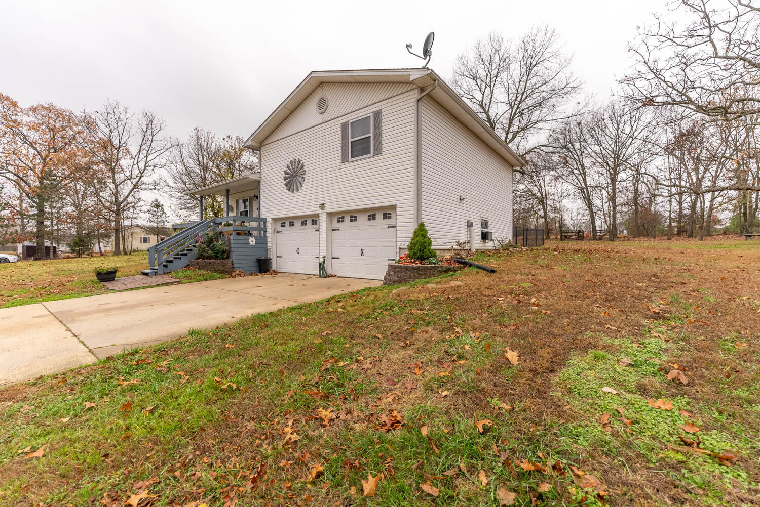 8558 County Road 8030 Property Photo 5