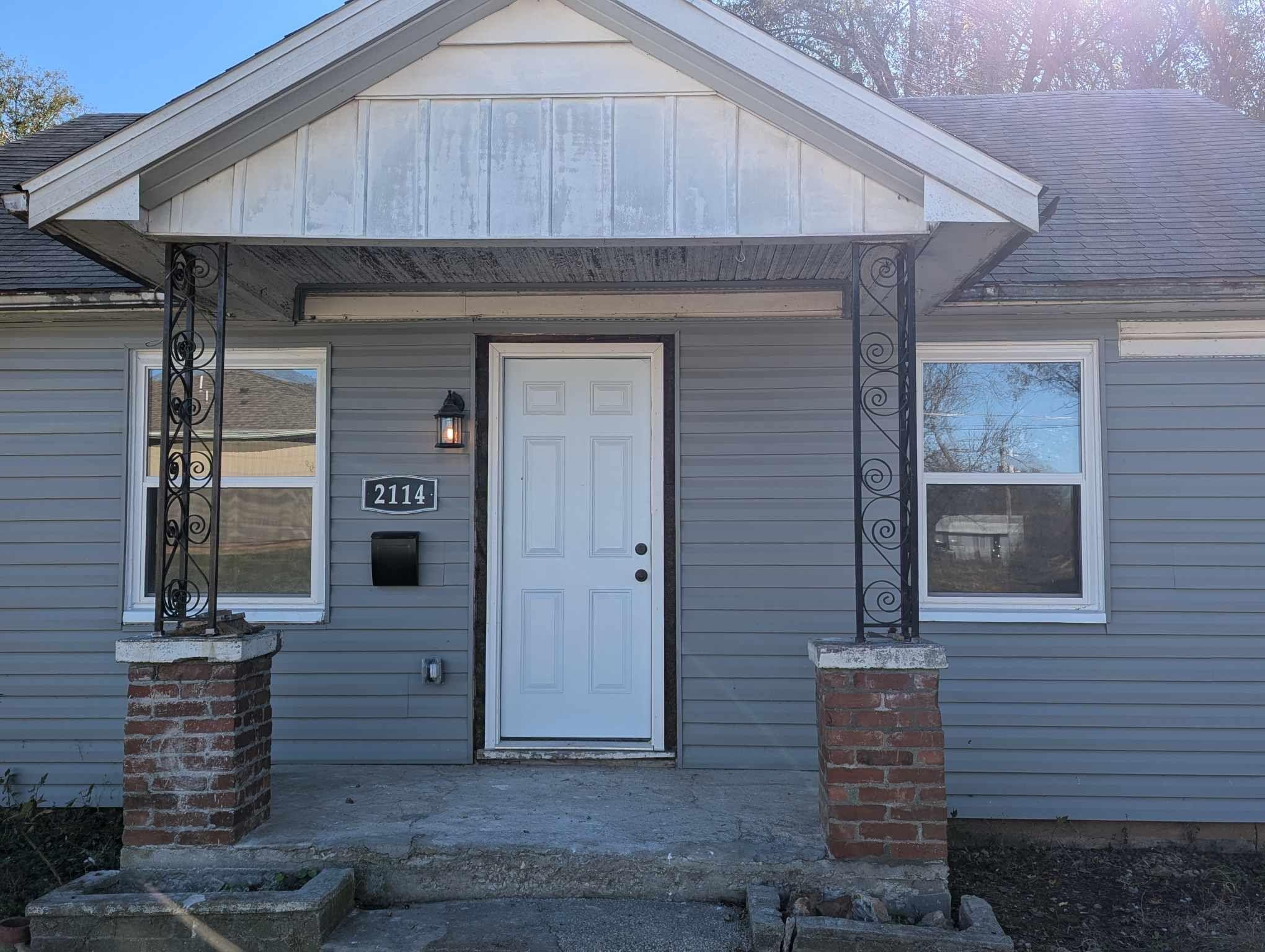 2114 East Cairo Street Property Photo 1