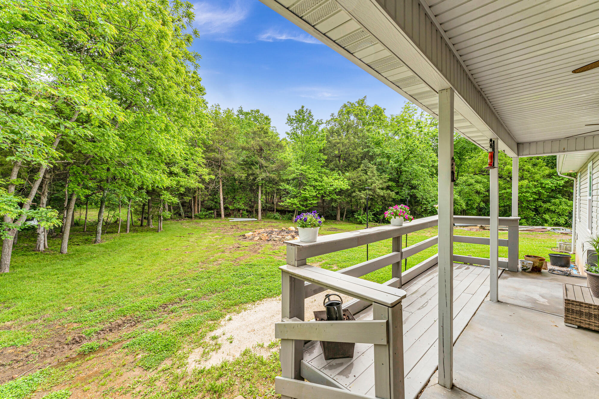 7222 North Farm Road 203 Property Photo 15