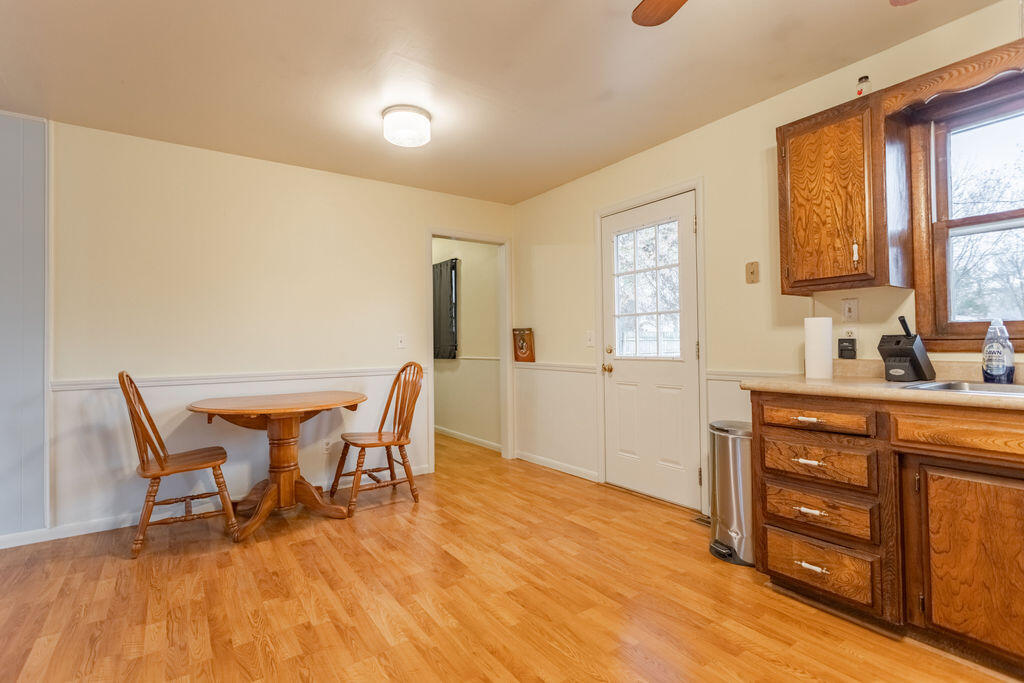 1101 South Griffith Avenue Property Photo 8