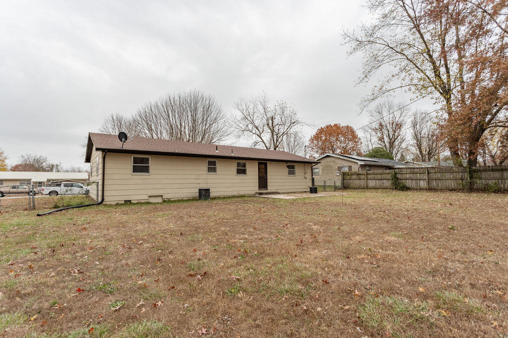 1101 South Griffith Avenue Property Photo 26