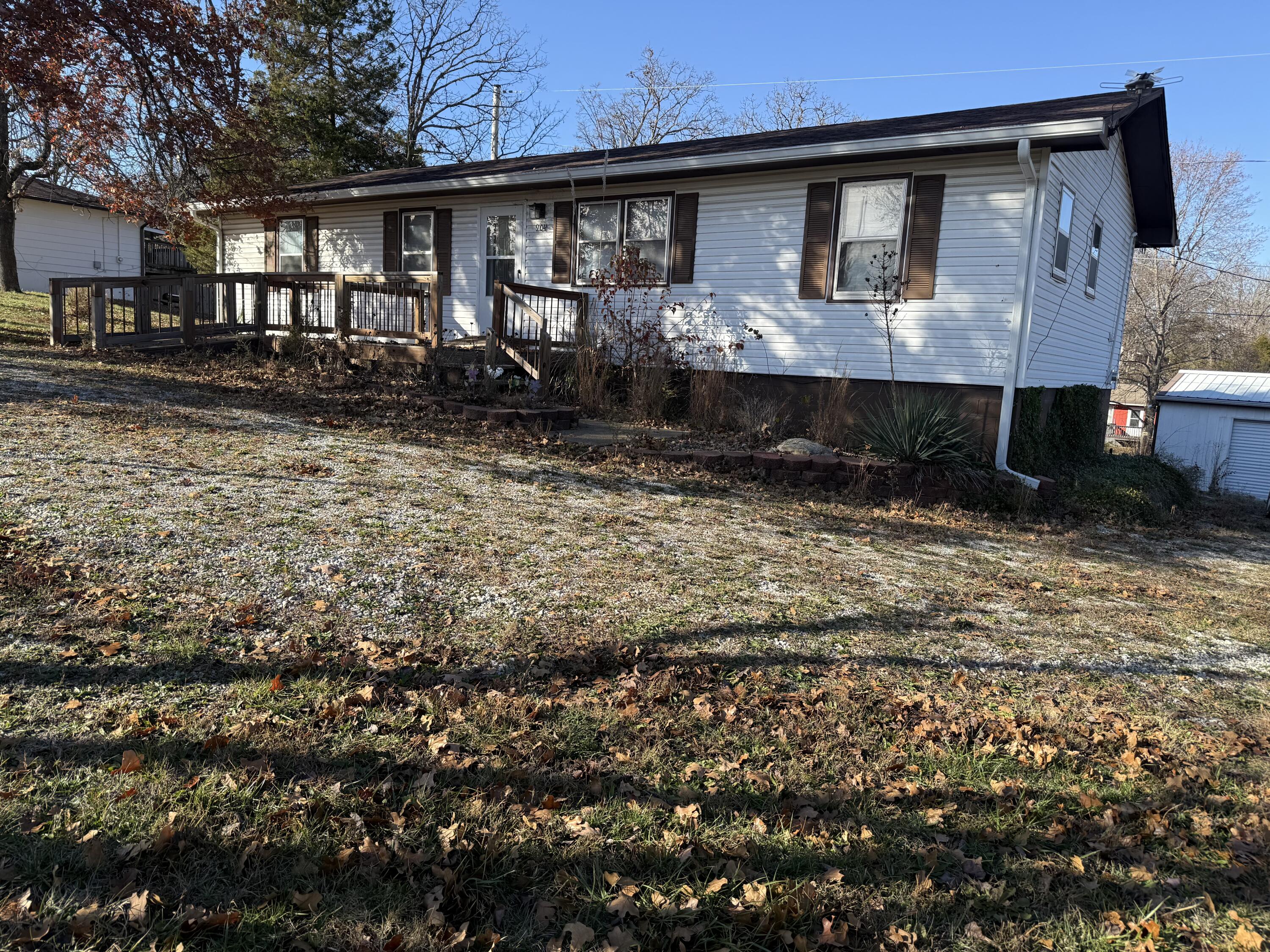 22269 Us Highway 54 Property Photo 2