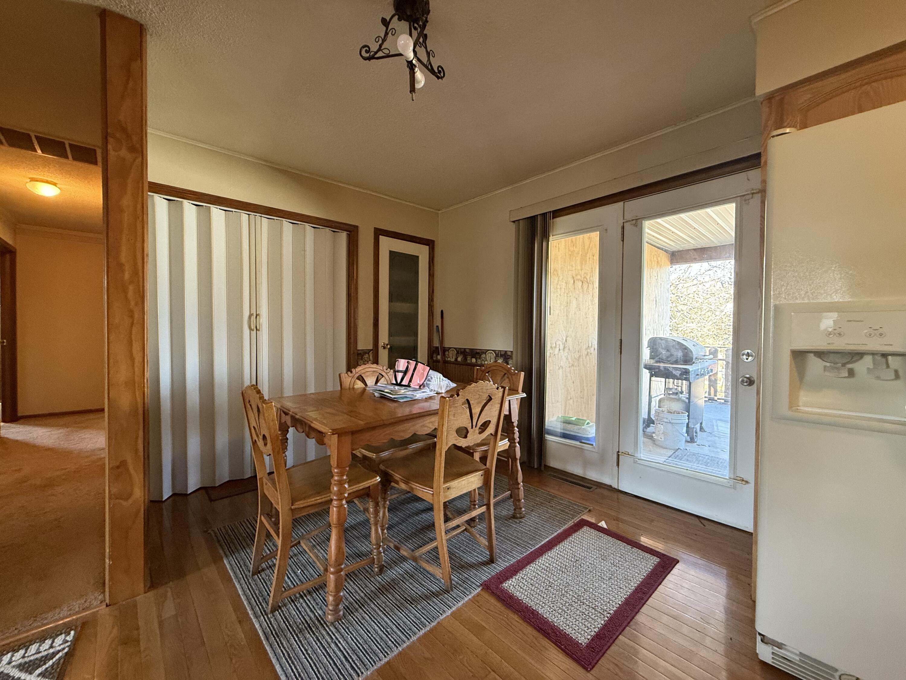 22269 Us Highway 54 Property Photo 6