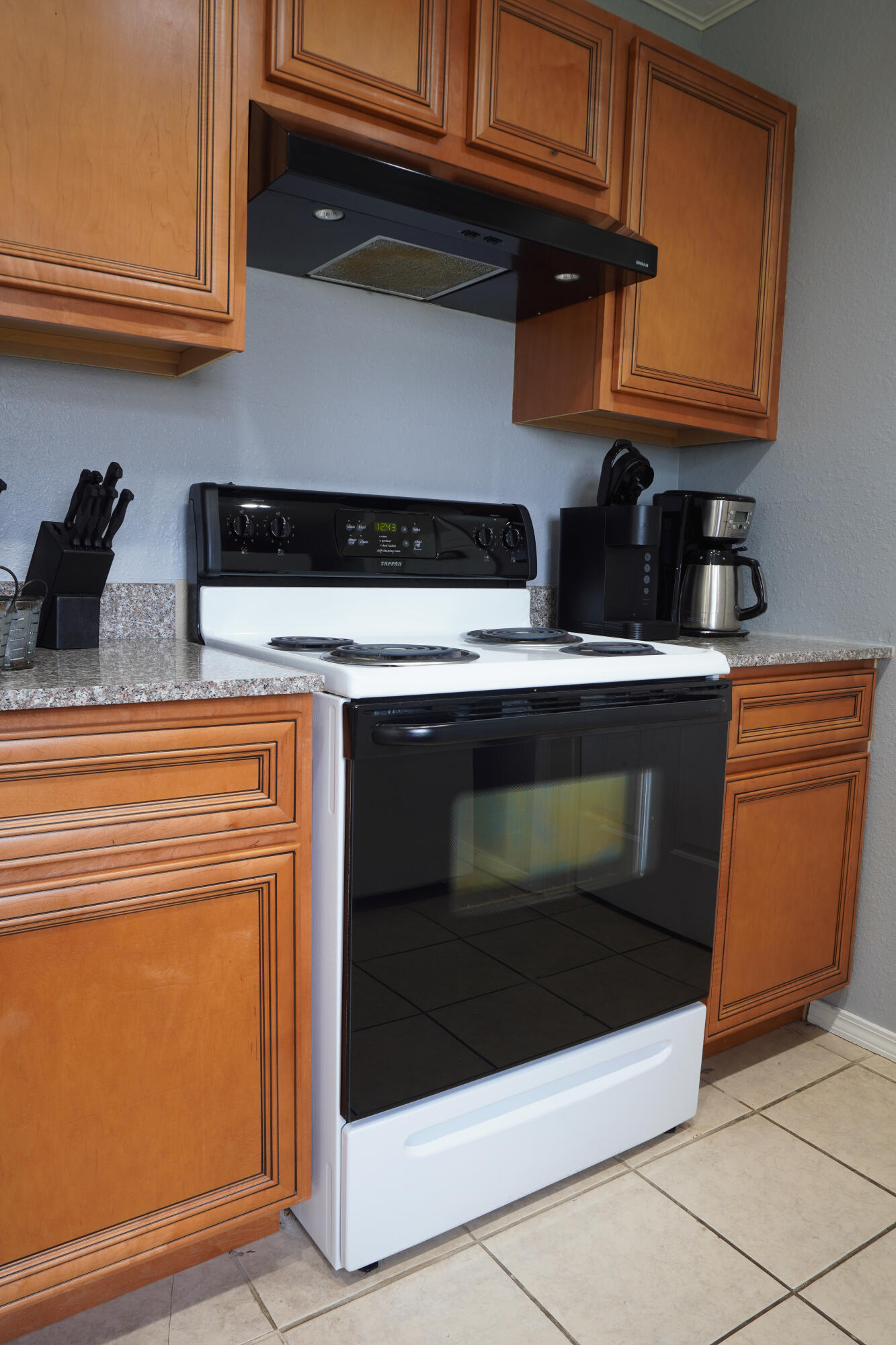 2700 Green Mountain Drive Property Photo 15