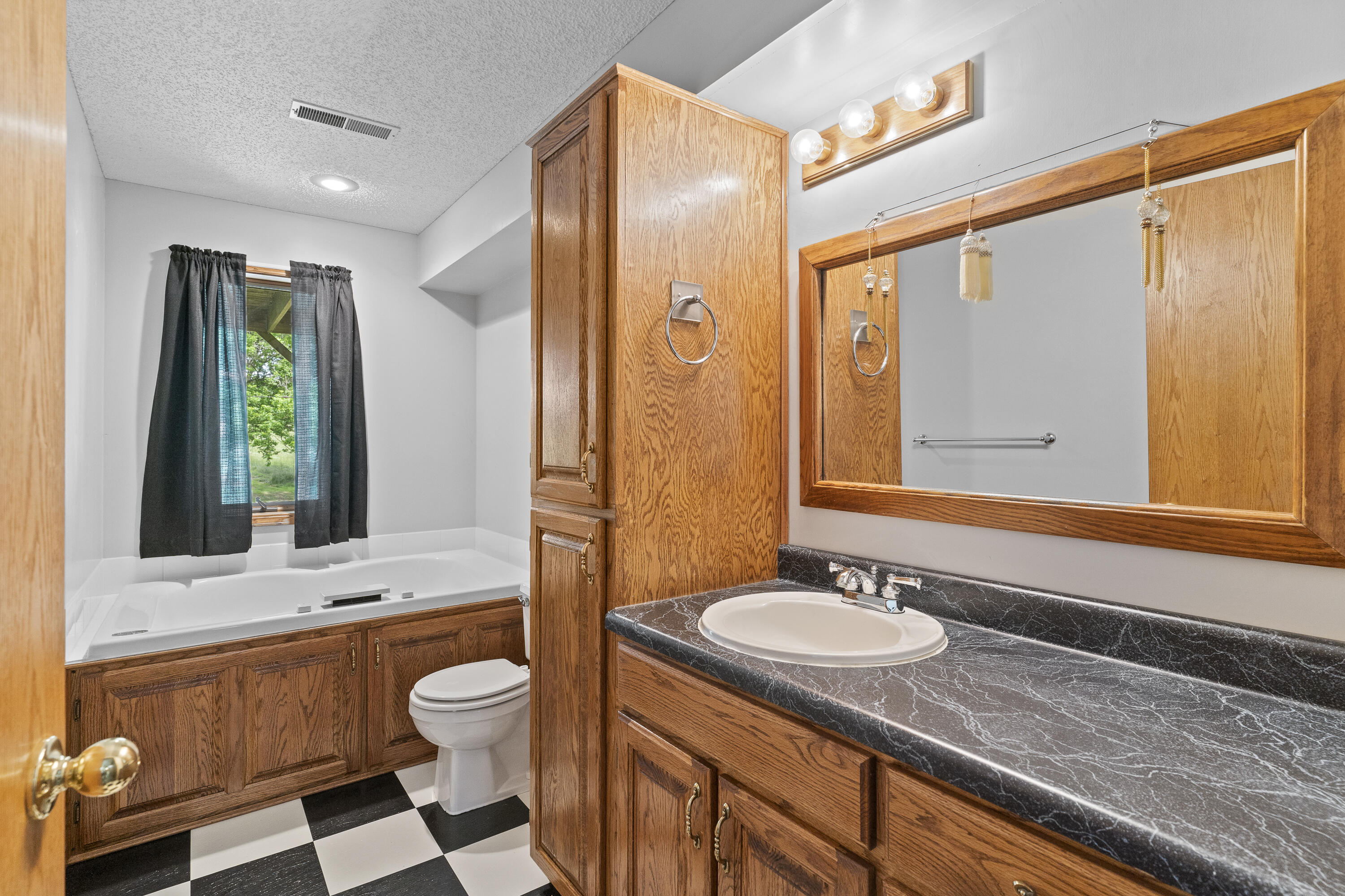 251 Mission Point Road Property Photo 40