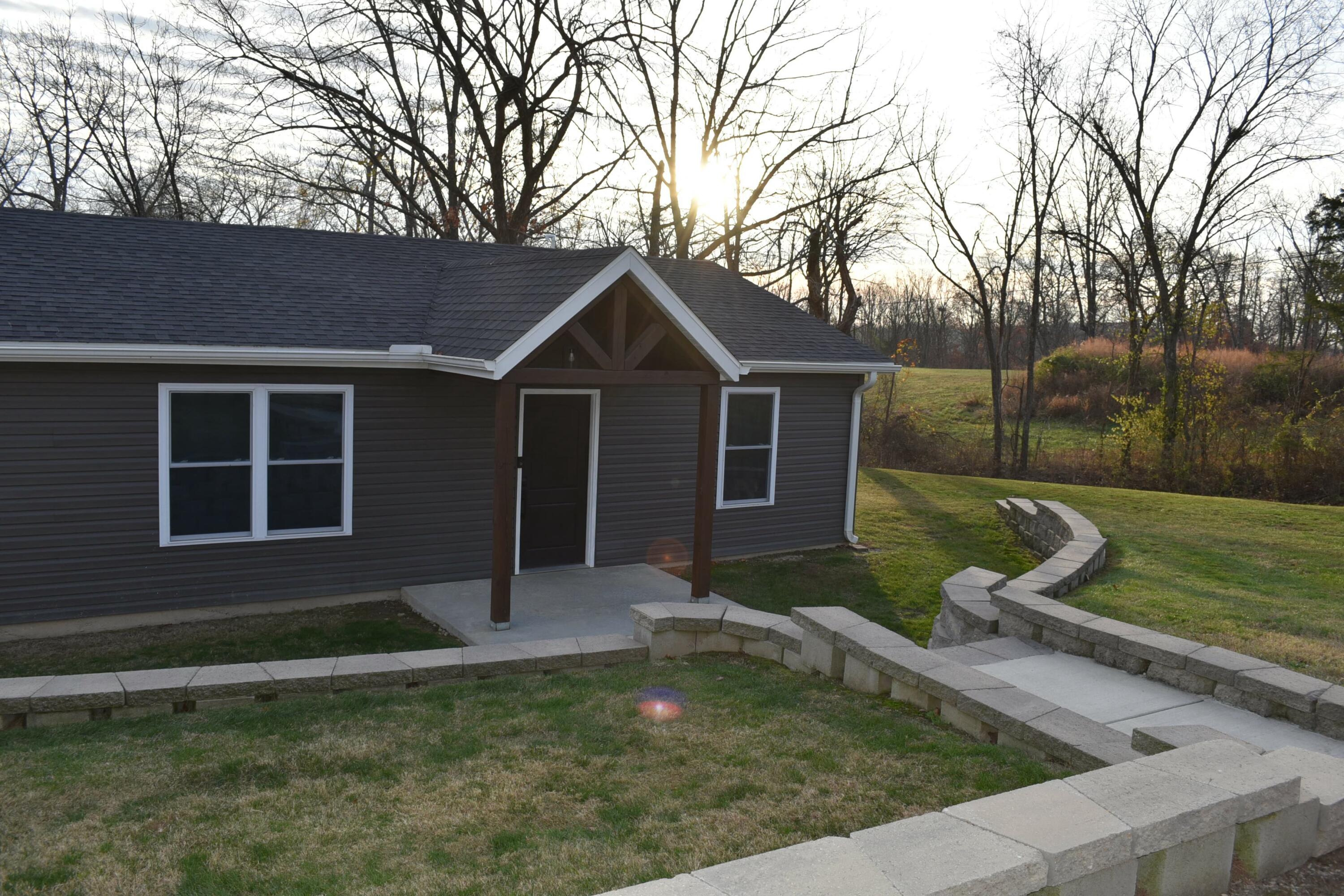 200 Summit Street Property Photo 2