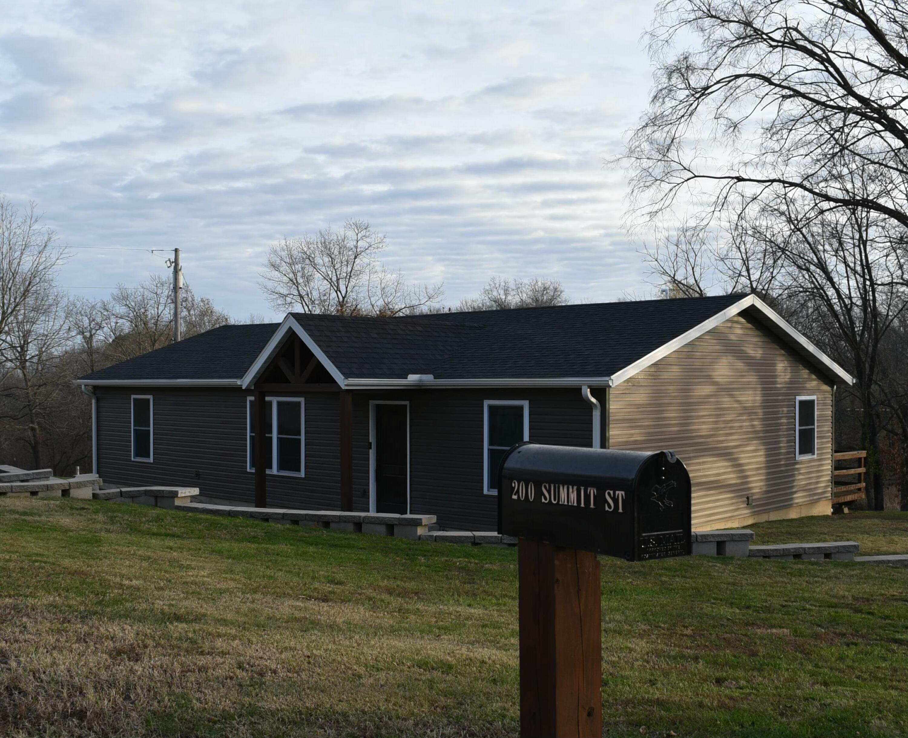 200 Summit Street Property Photo 7
