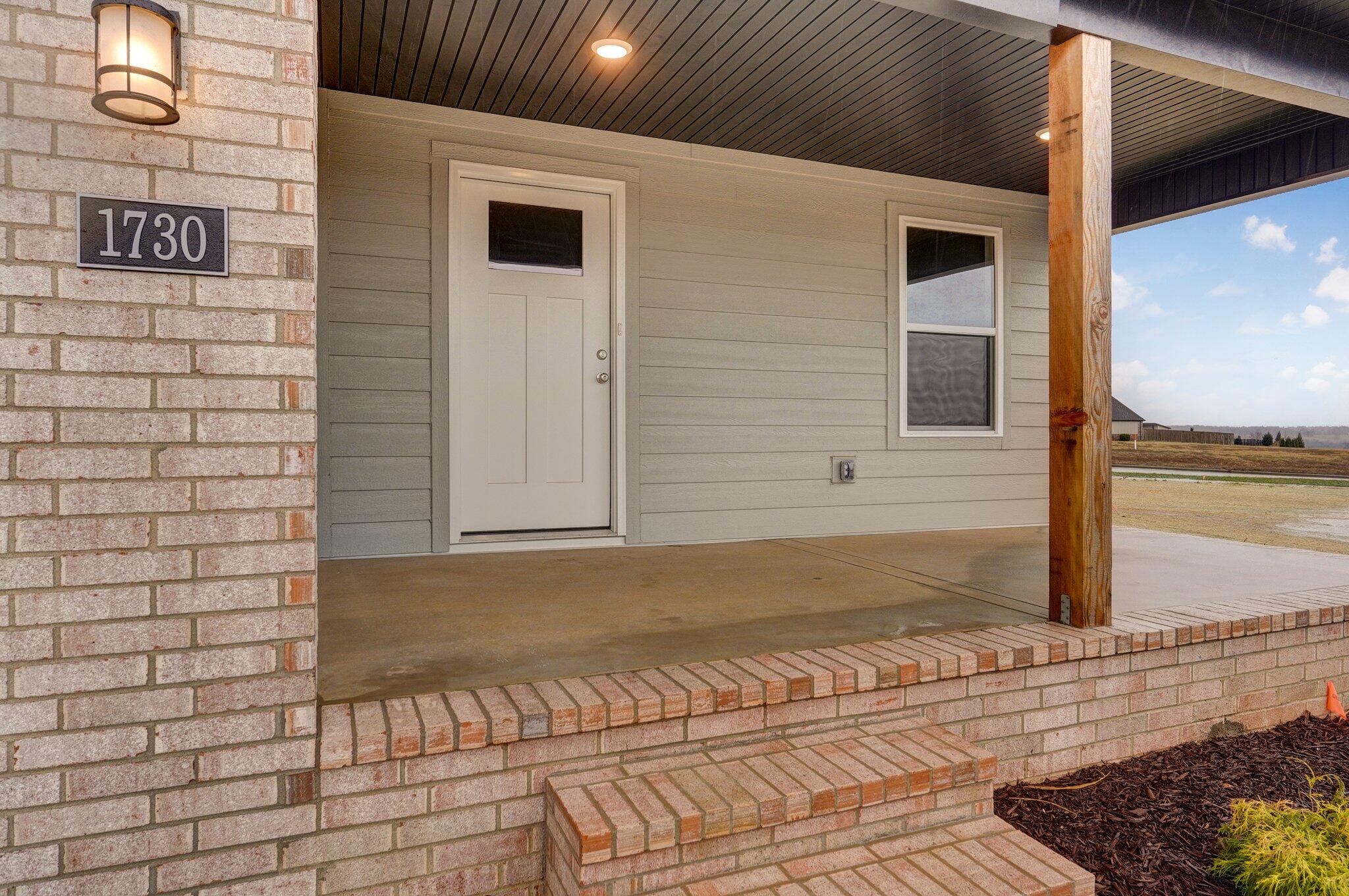 1730 East Charlton Street Property Photo 2