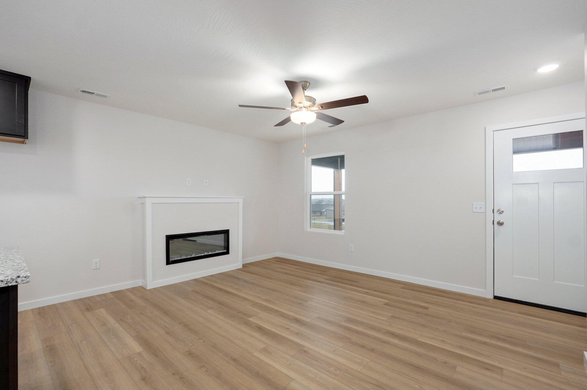 1730 East Charlton Street Property Photo 7