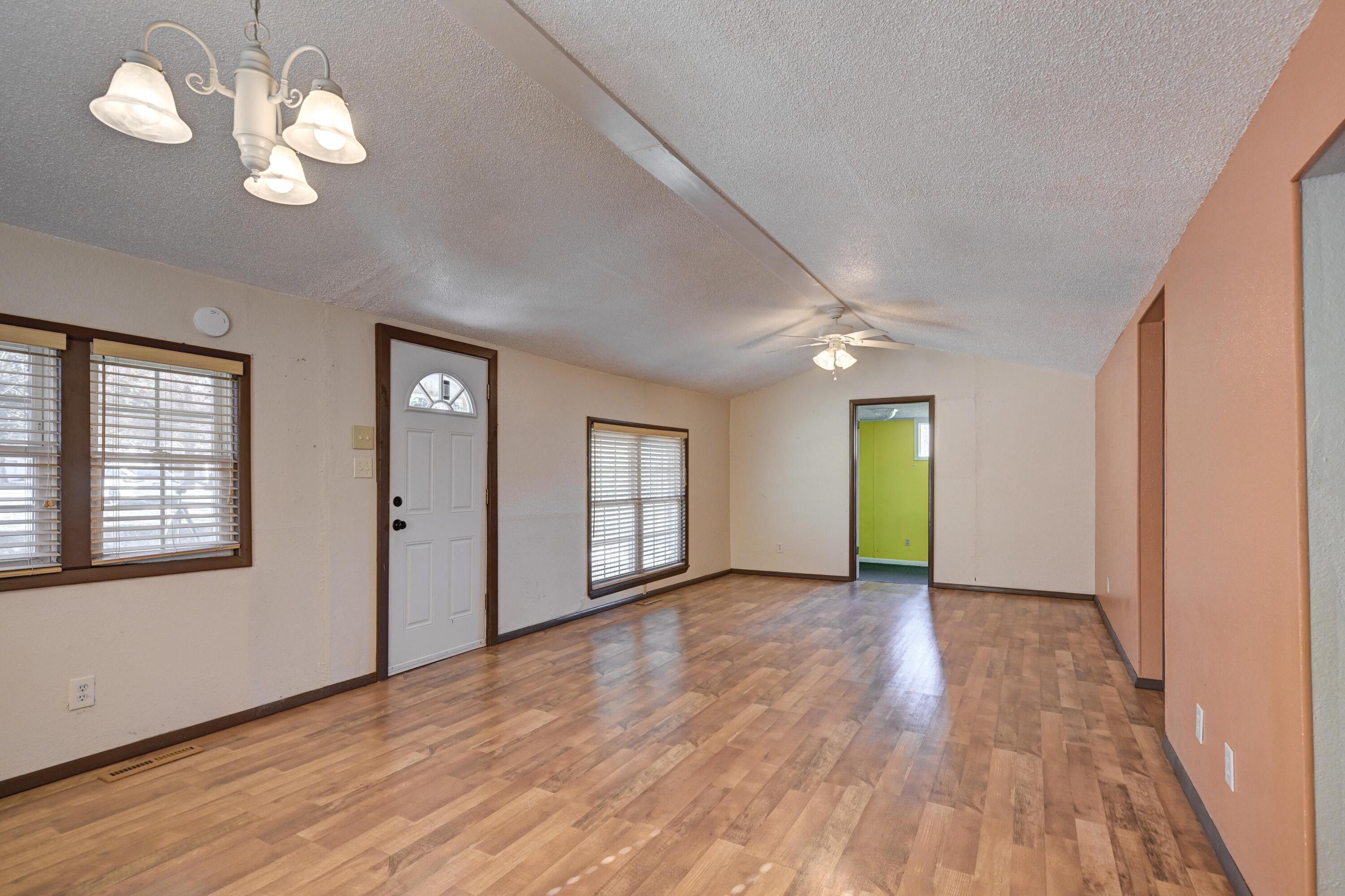 4319 South Duquesne Road Property Photo 4