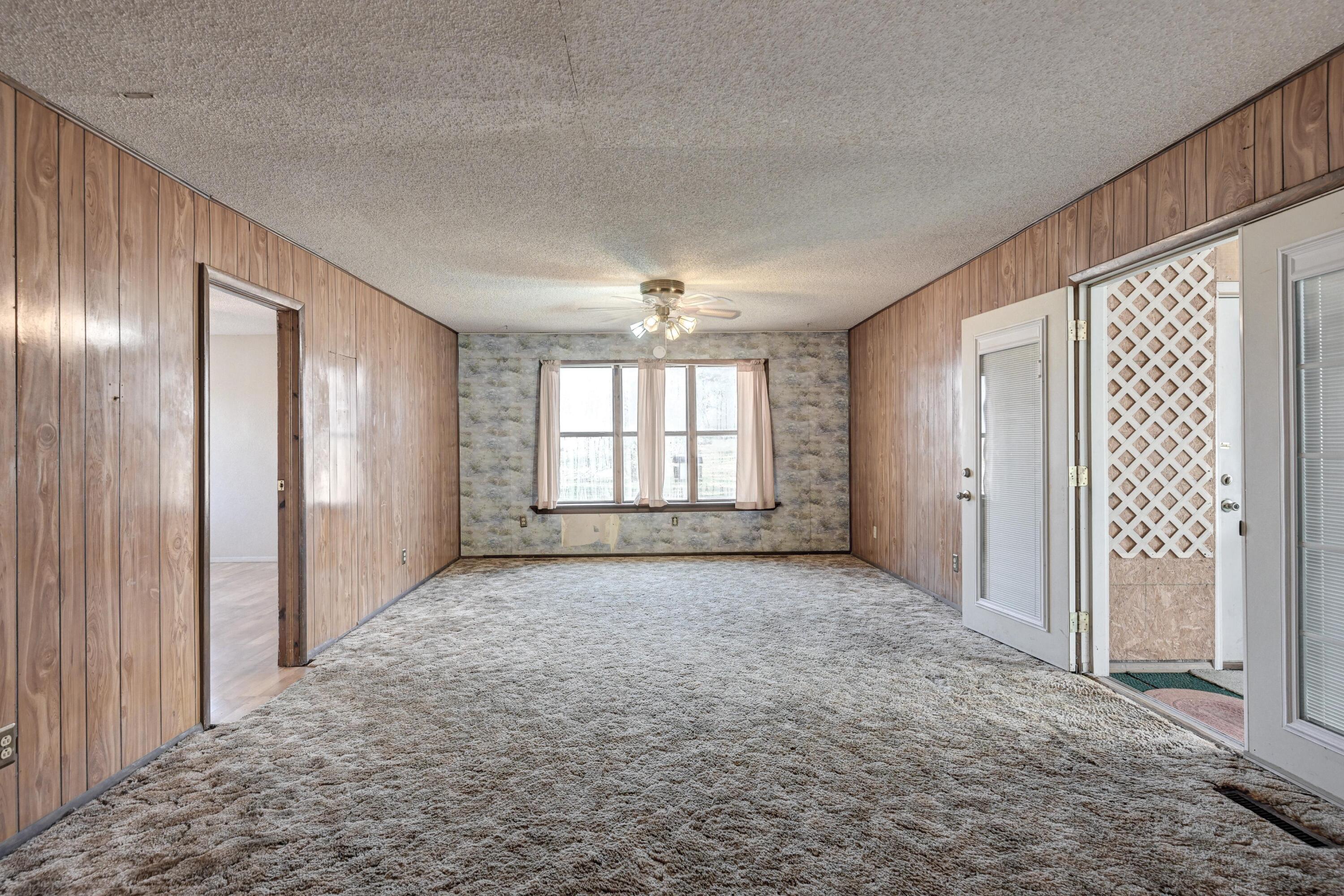 4319 South Duquesne Road Property Photo 12
