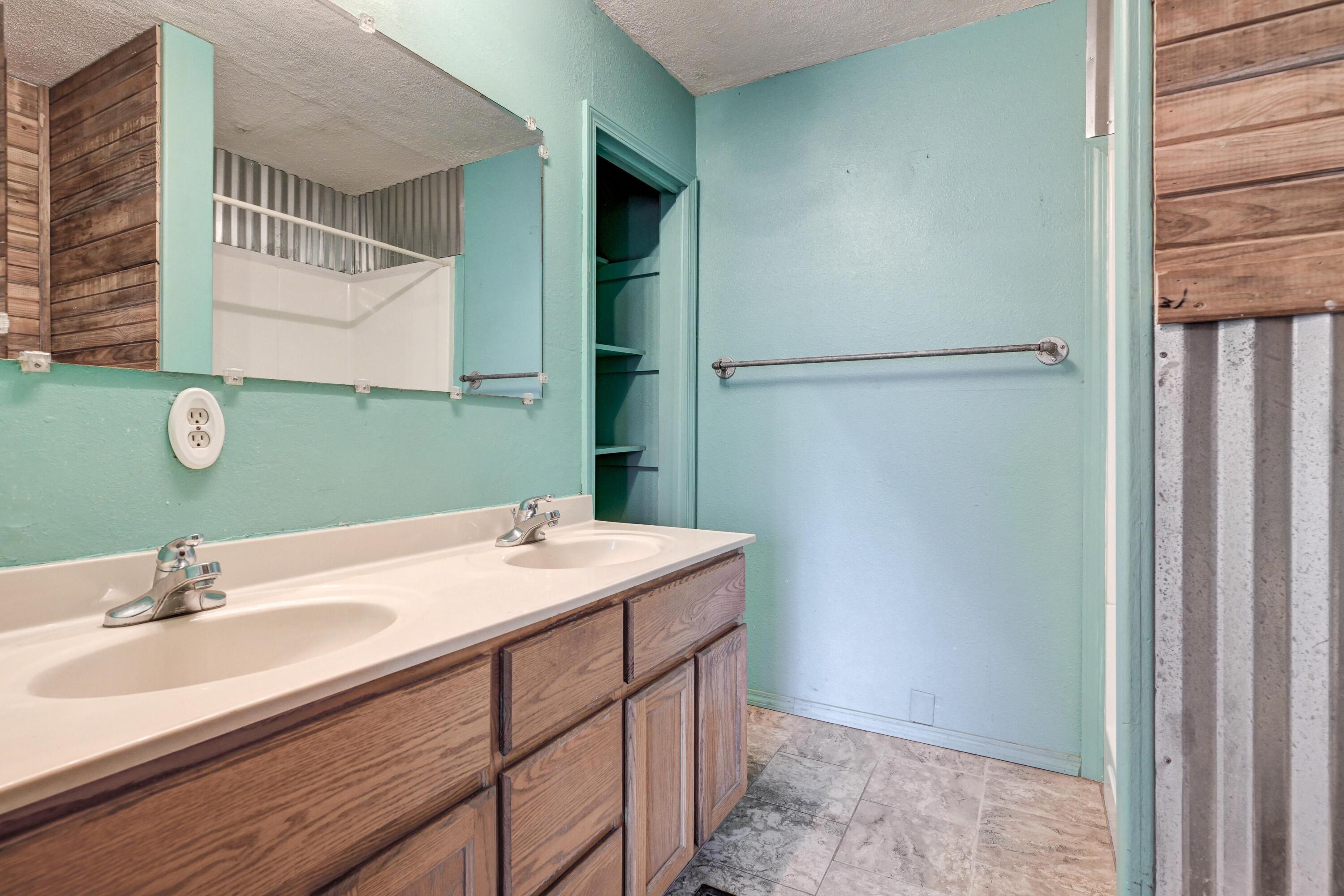 4319 South Duquesne Road Property Photo 17