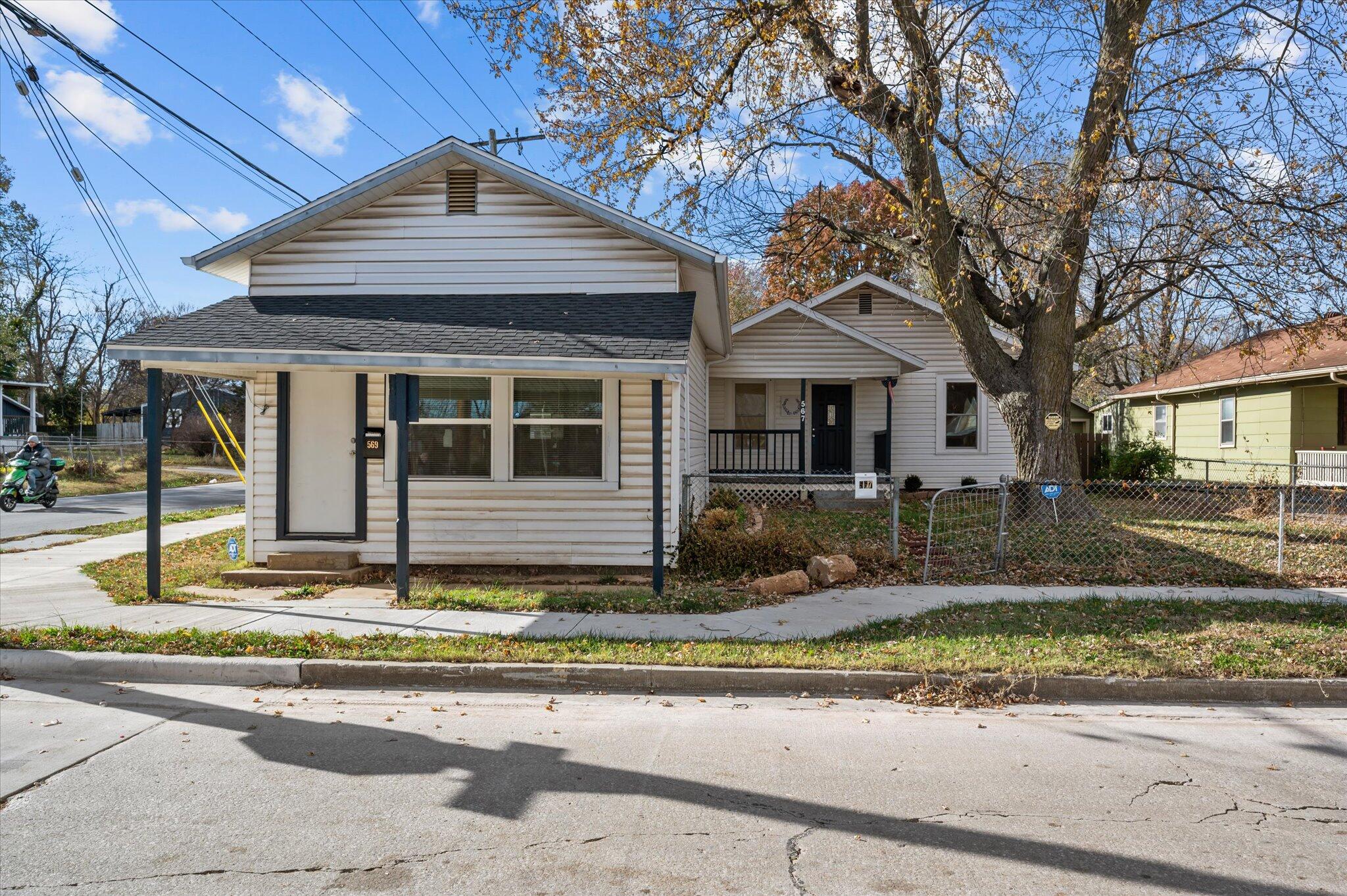 567 South Warren Avenue Property Photo