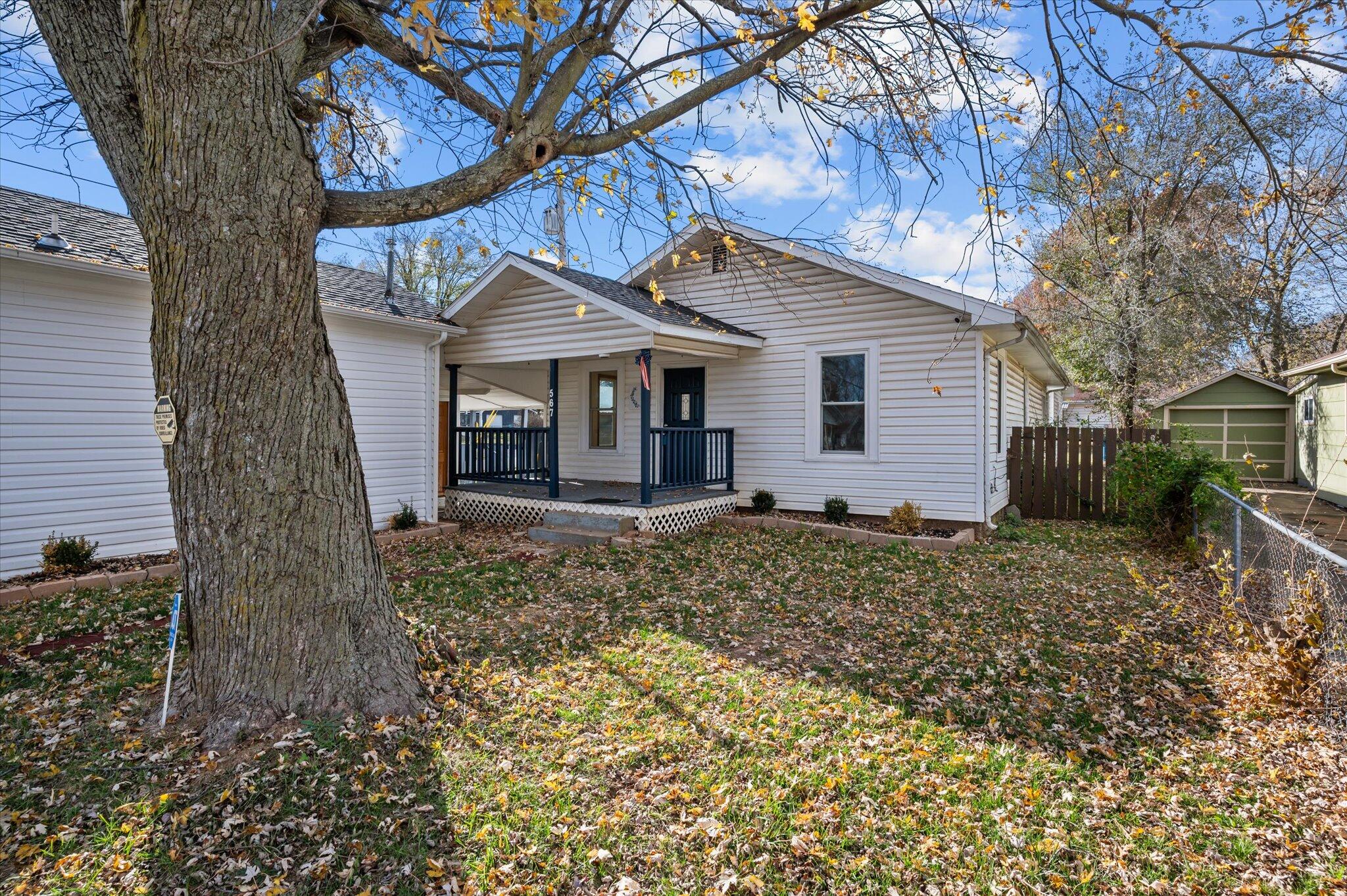 567 South Warren Avenue Property Photo 12