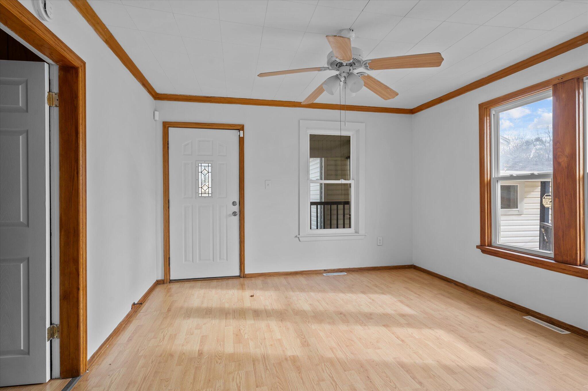 567 South Warren Avenue Property Photo 13