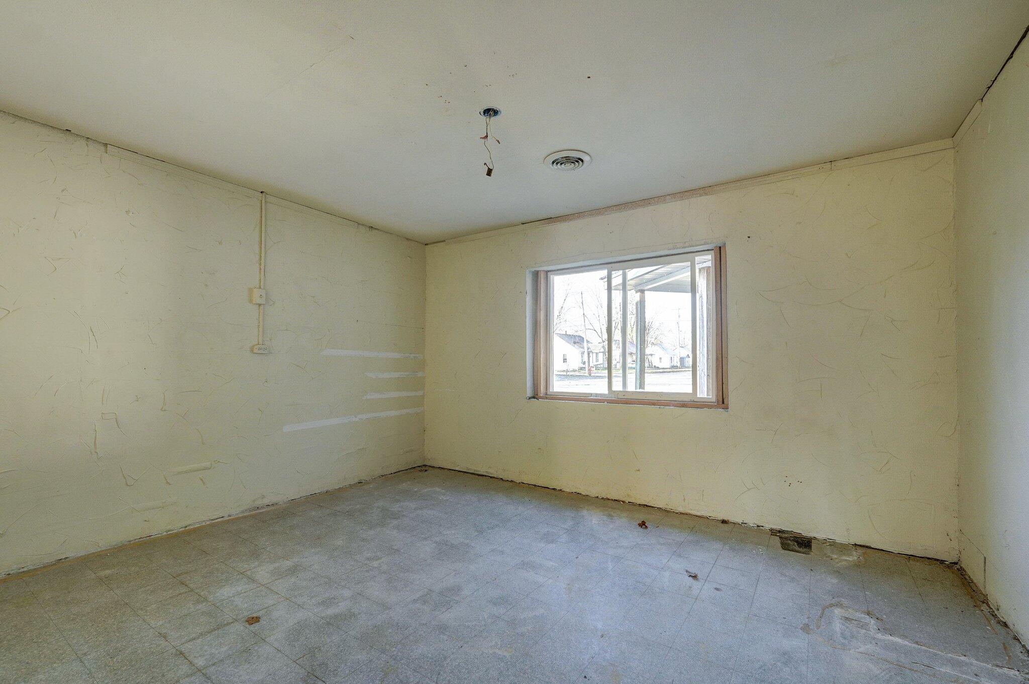 418 South Elm Street Property Photo 13
