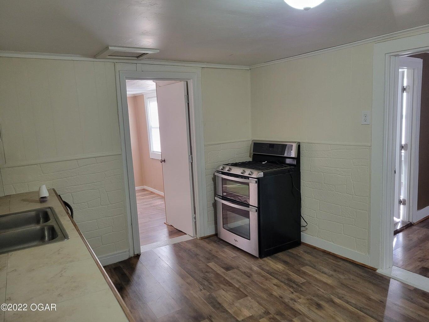 1629 West 3rd Street Property Photo 5