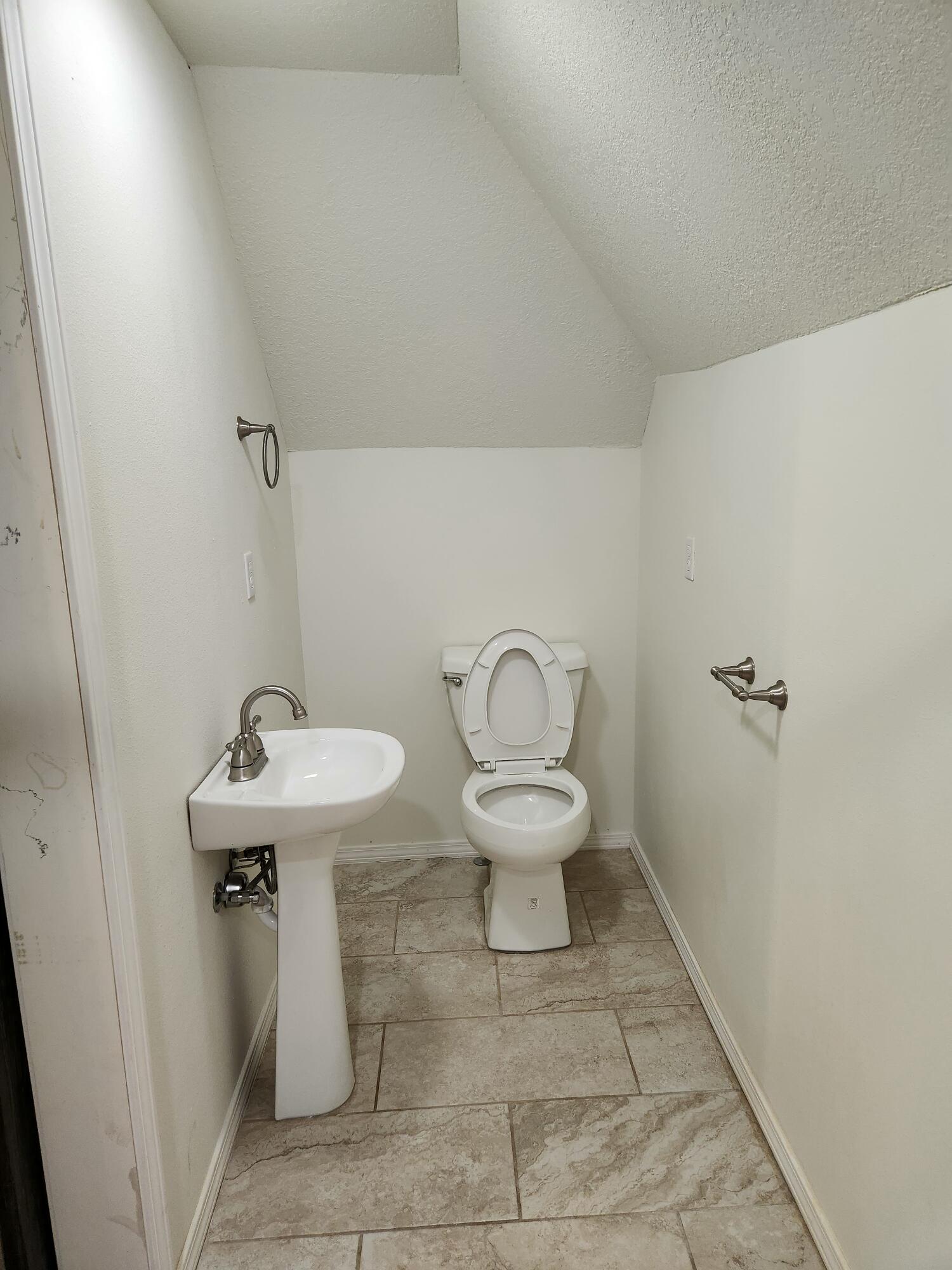 607 North Pearl Avenue Property Photo 14