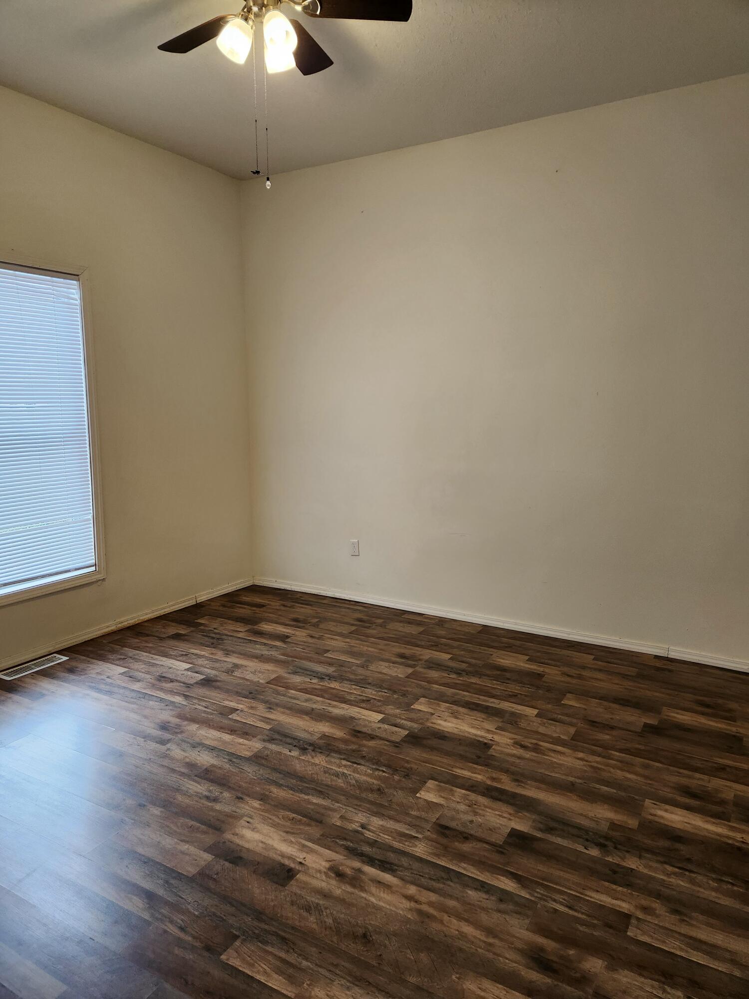 607 North Pearl Avenue Property Photo 15