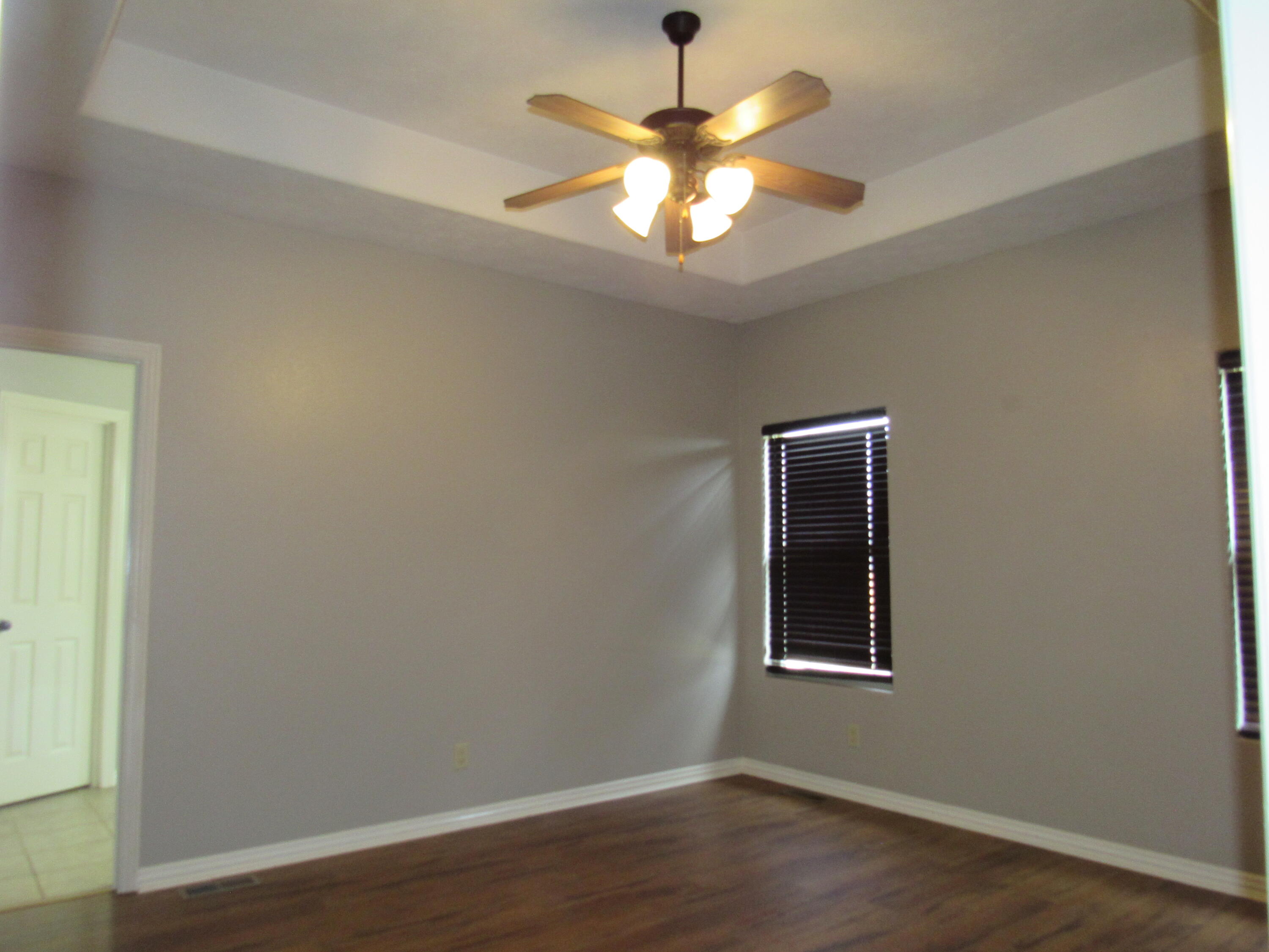 1023 West Ridgecrest Avenue Property Photo 25