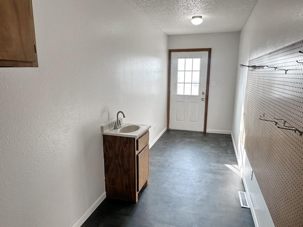 4675 South 101 Road Property Photo 17