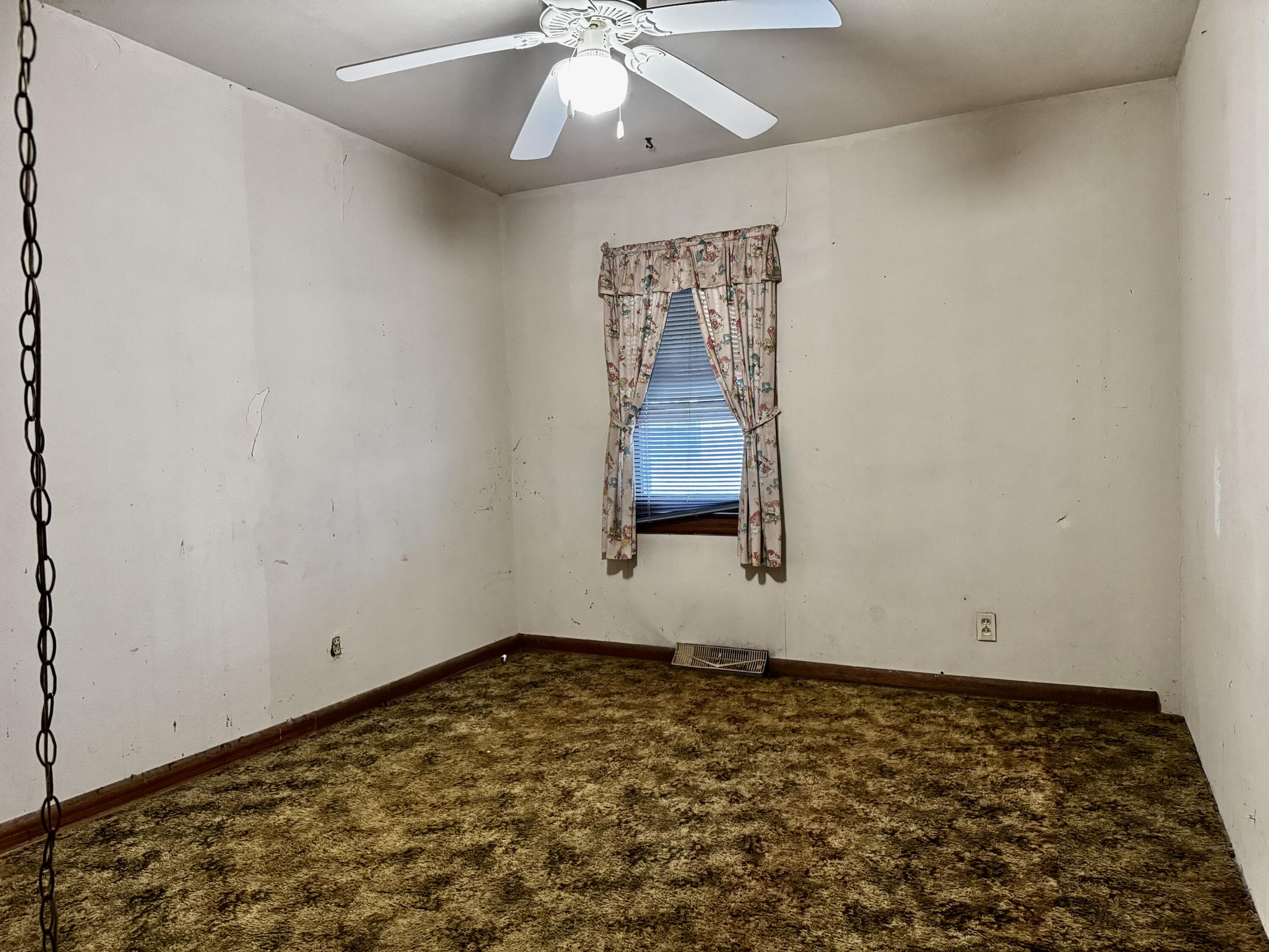 643 South Center Street Property Photo 9