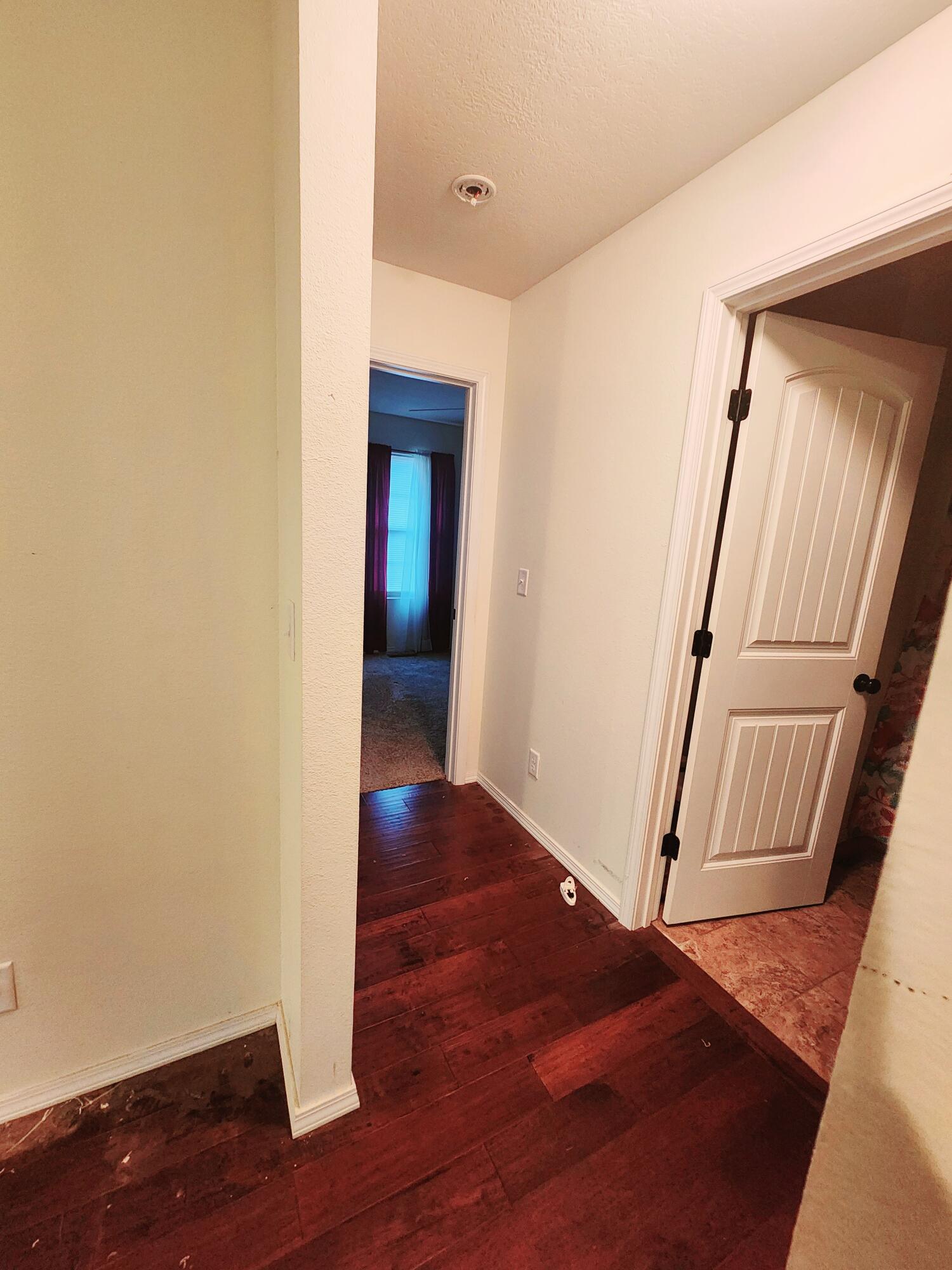 988 Capitol Hill Drive Property Photo 7