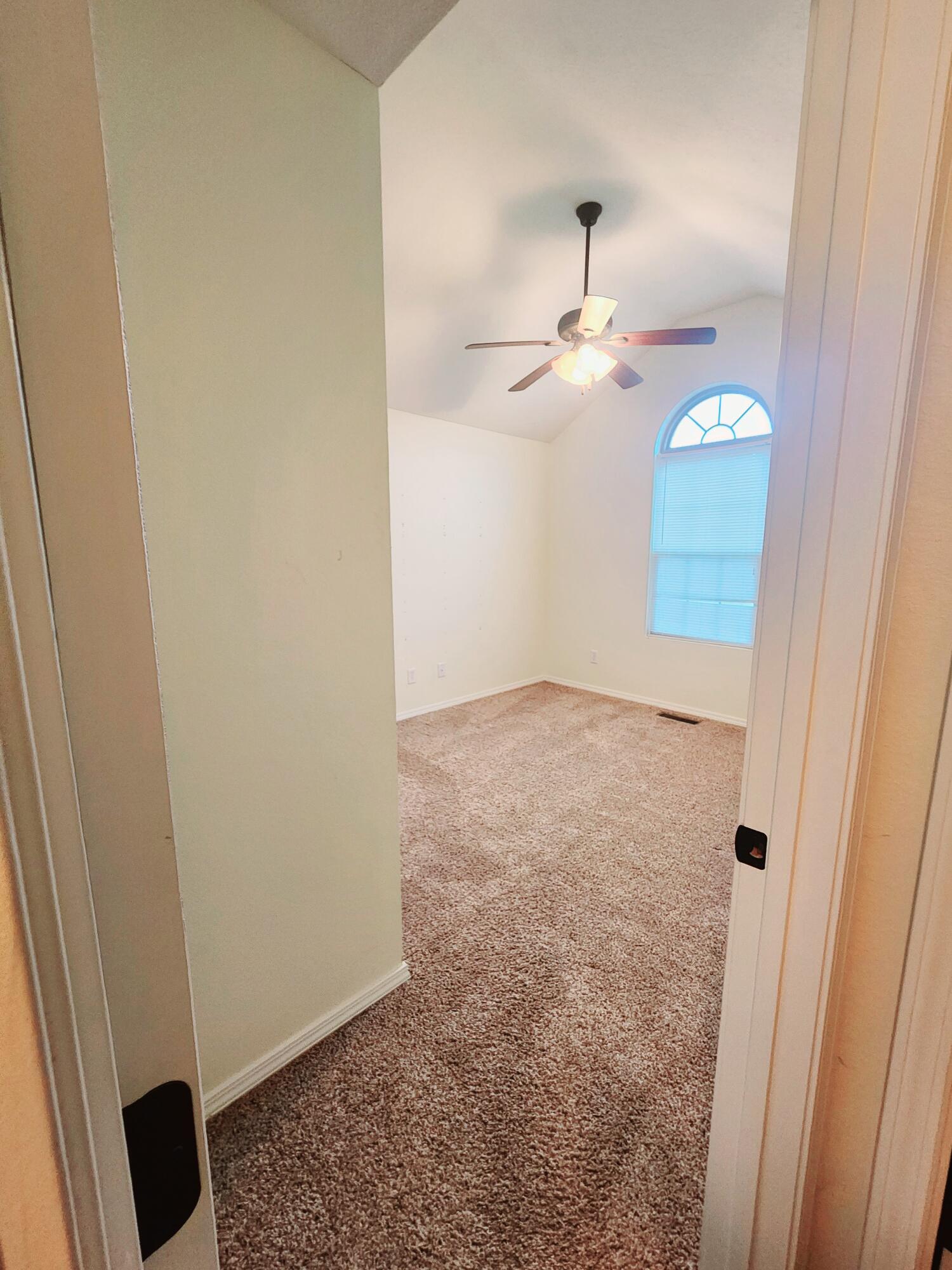 988 Capitol Hill Drive Property Photo 9