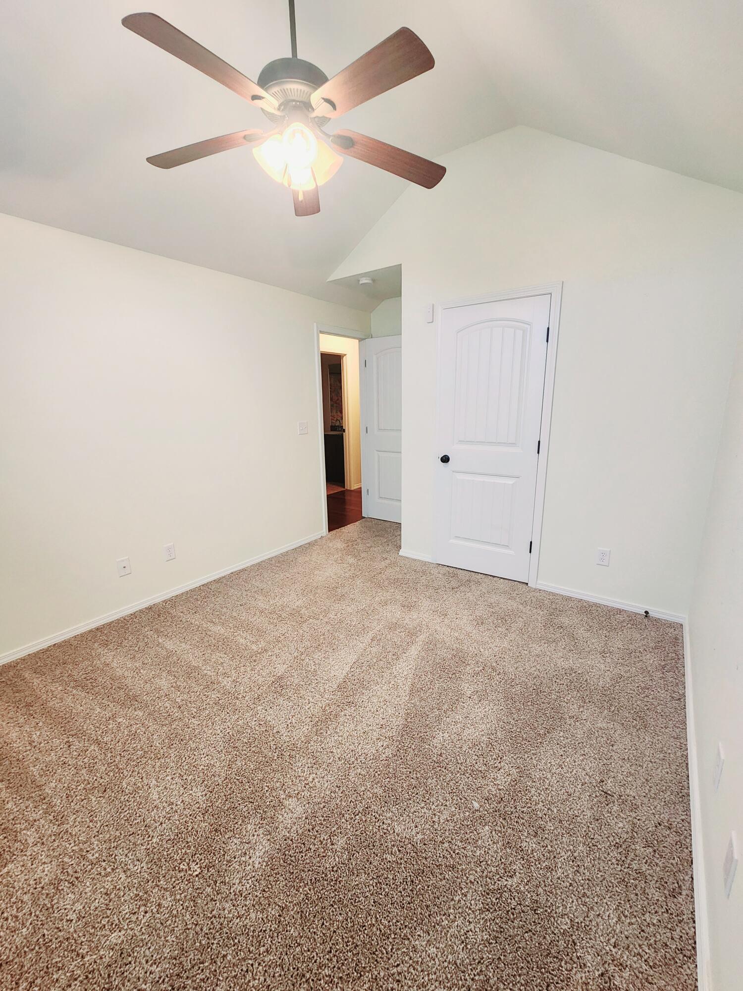 988 Capitol Hill Drive Property Photo 11