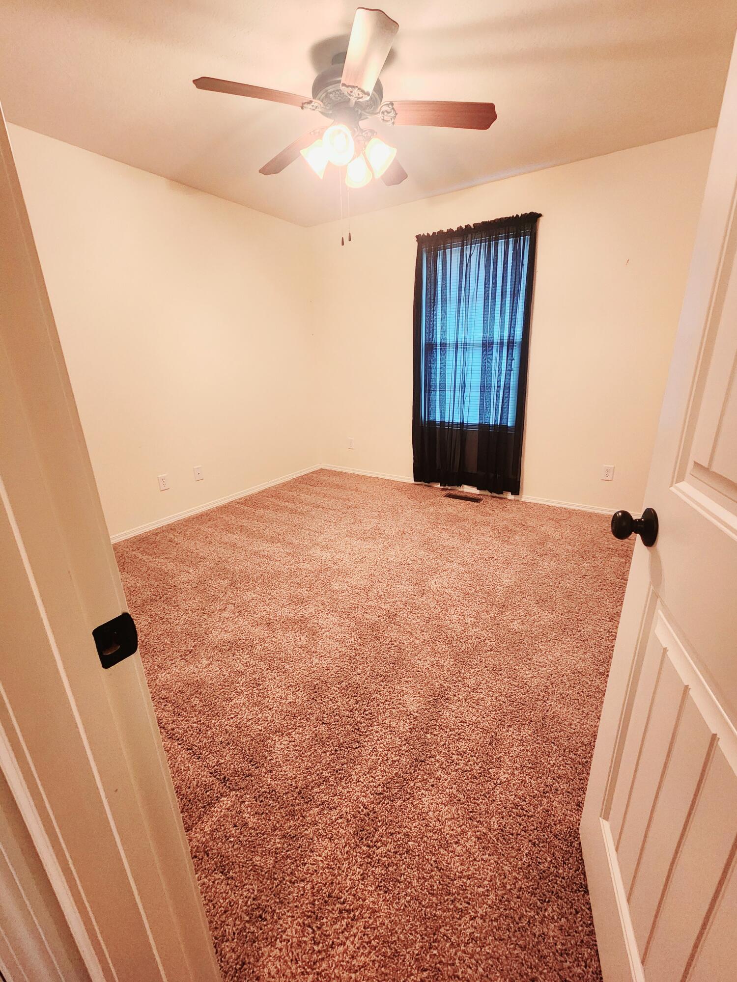 988 Capitol Hill Drive Property Photo 14