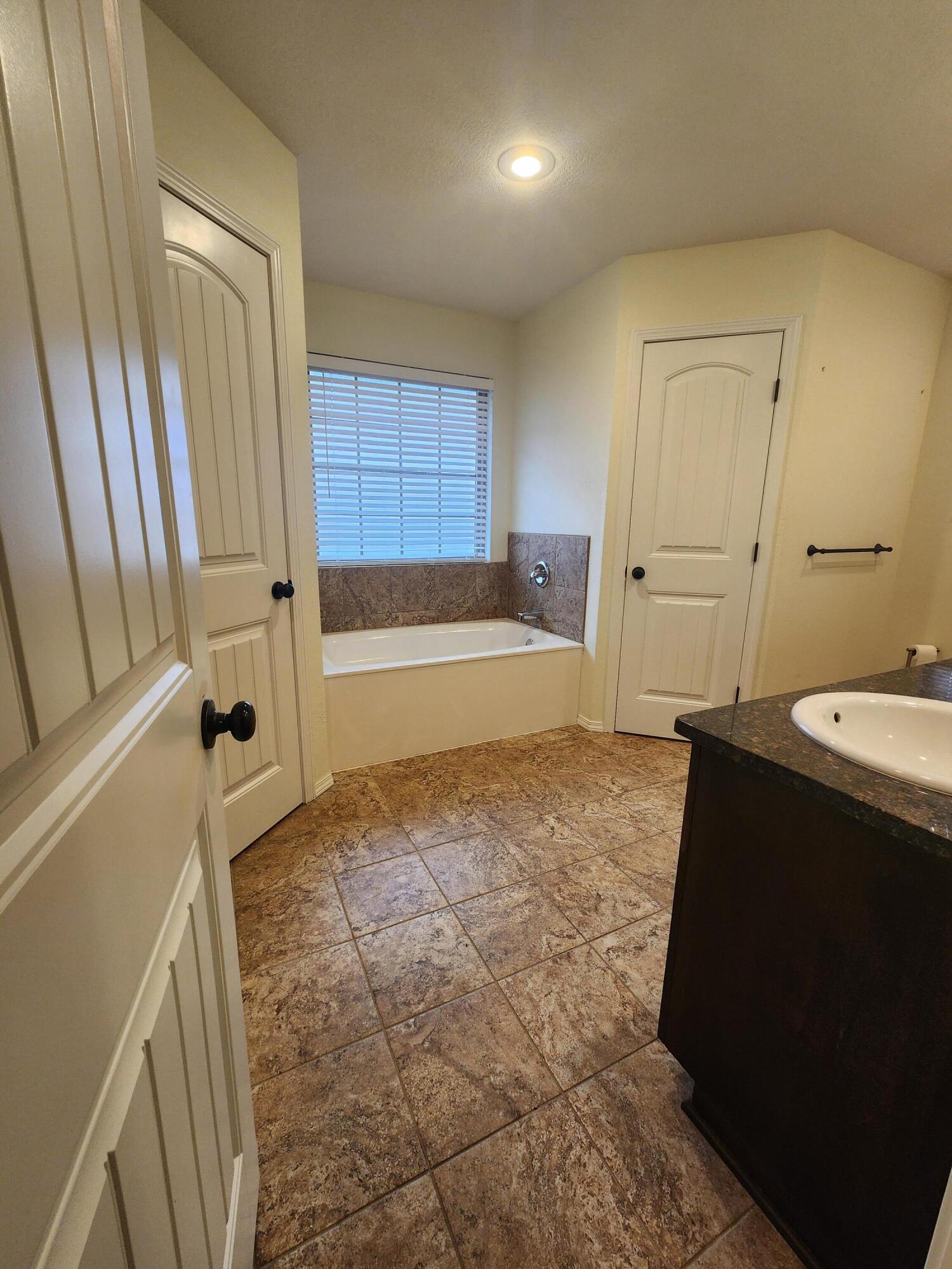 988 Capitol Hill Drive Property Photo 15