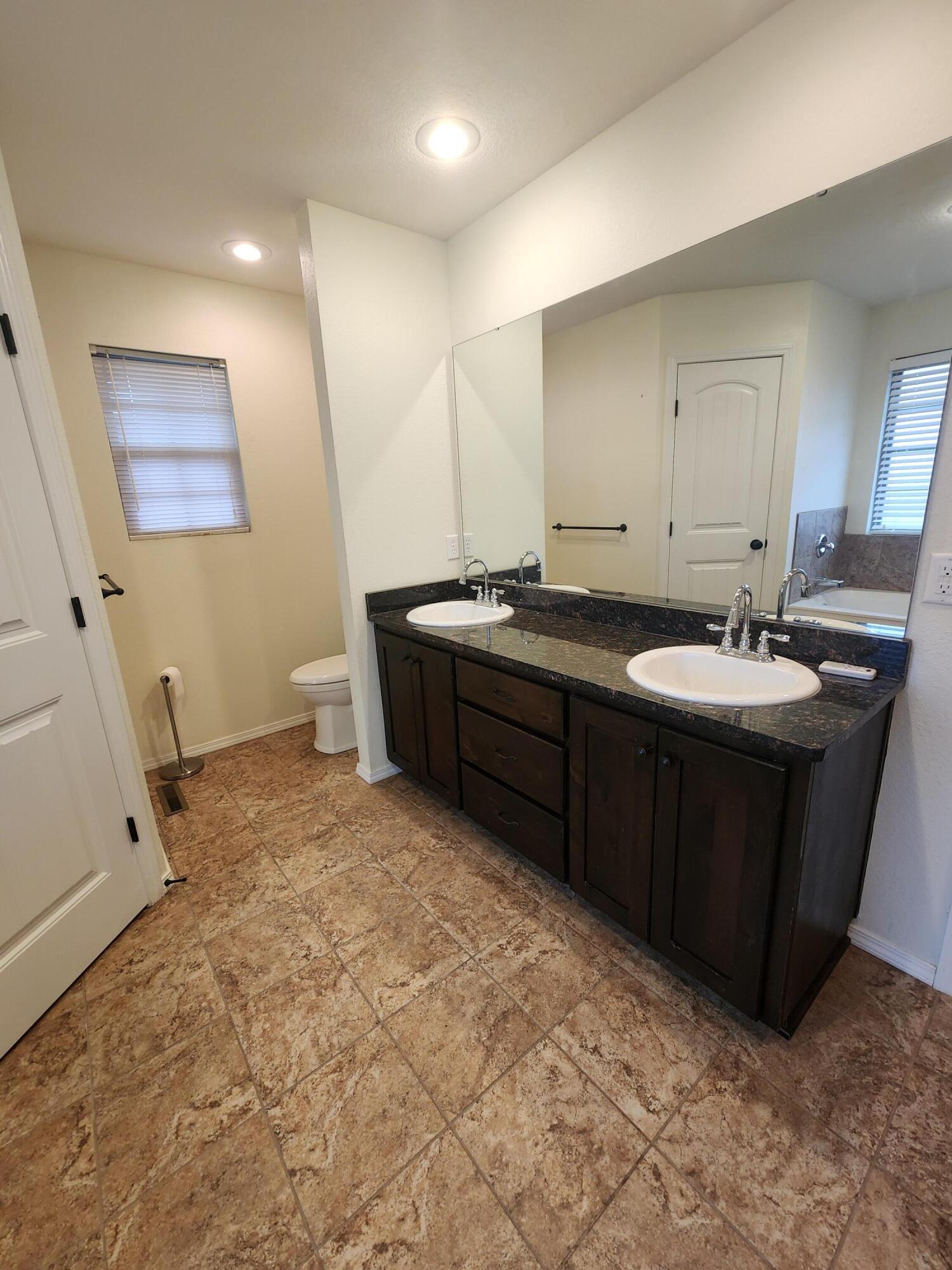 988 Capitol Hill Drive Property Photo 16